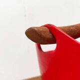 Red enamelled cast iron pot in mid-century style with teak handle by Timo Sarpaneva for Rosenlew of Finland, 1960s.