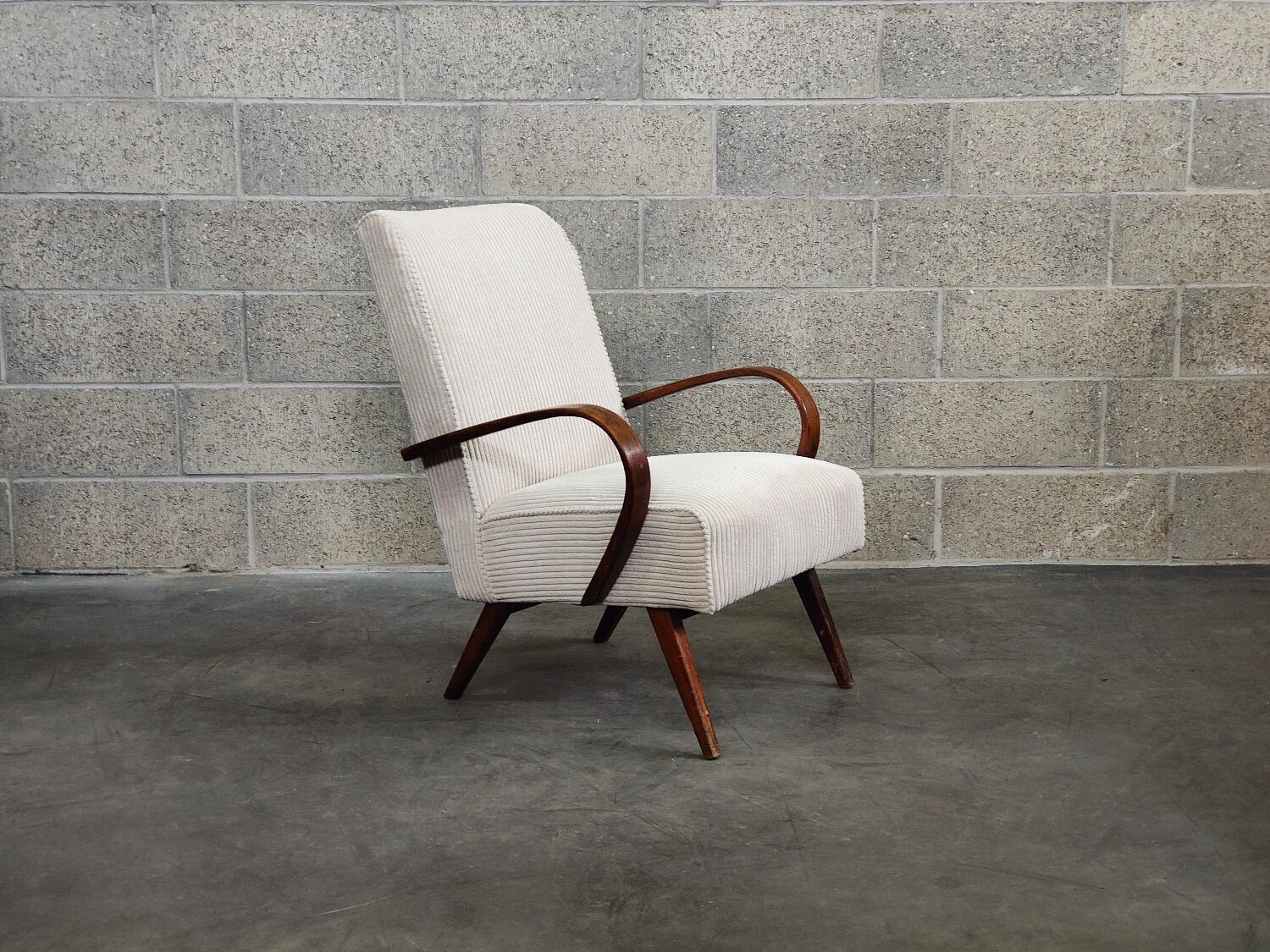 Fauteuil restauré par Jaroslav Smidek 6952 pour Ton