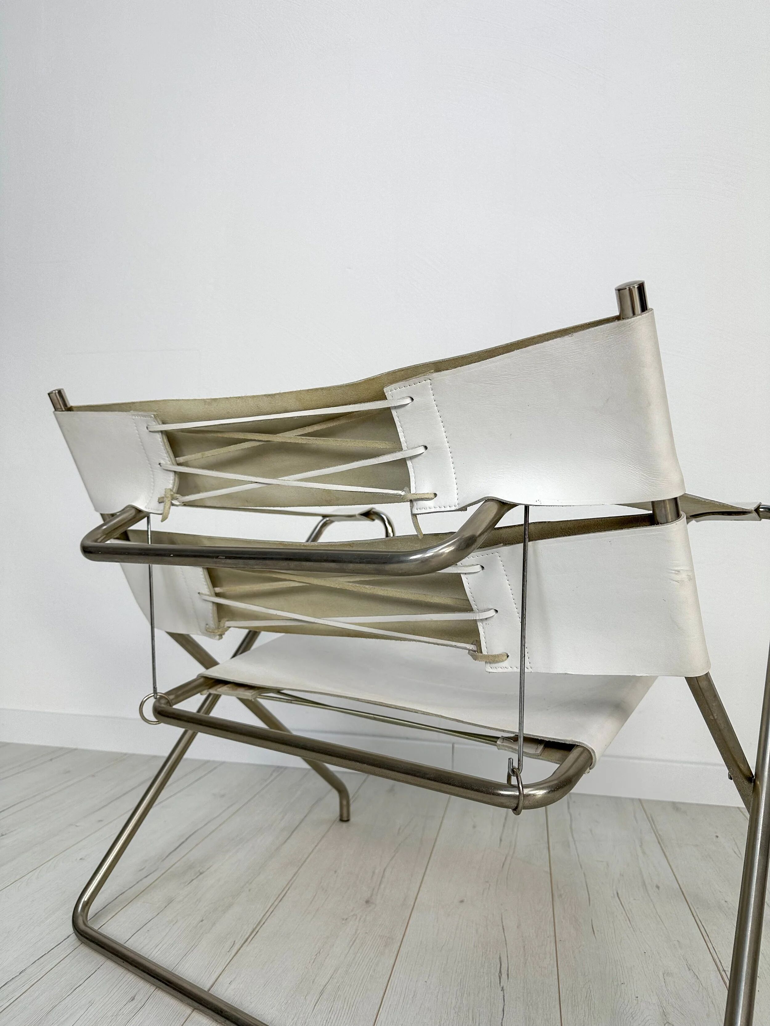 1960s Vintage Bauhaus D4 Leather Lounge Chair by Marcel Breuer for Tecta