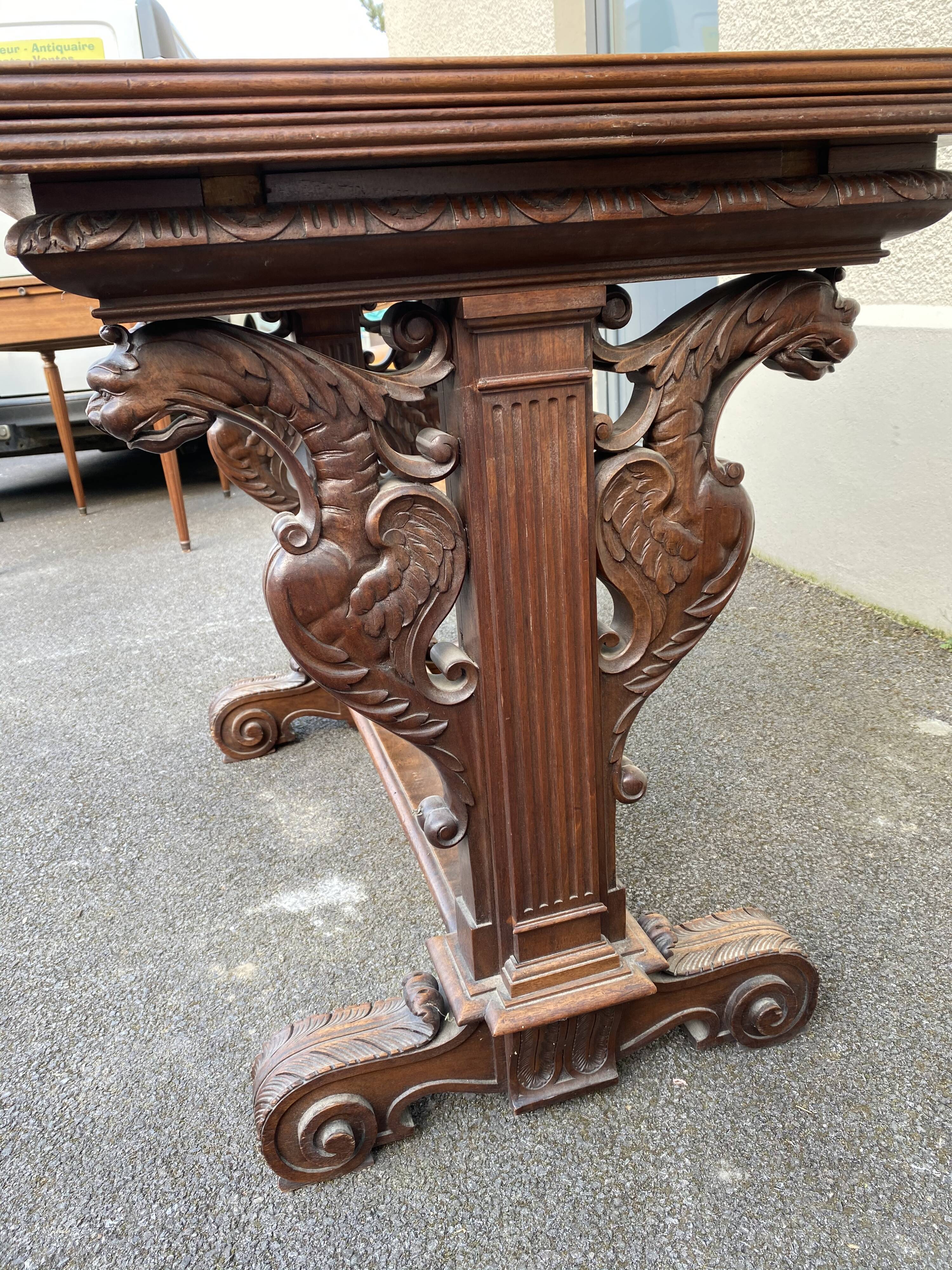 Table desk Louis XIII