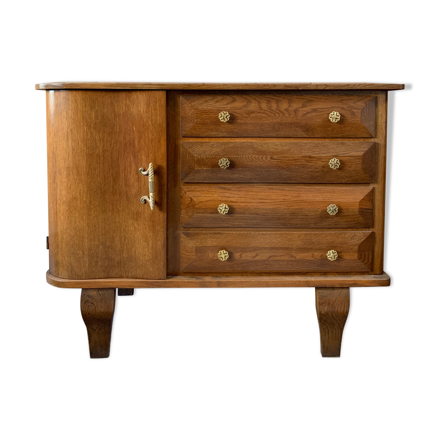 Dresser, 1940s