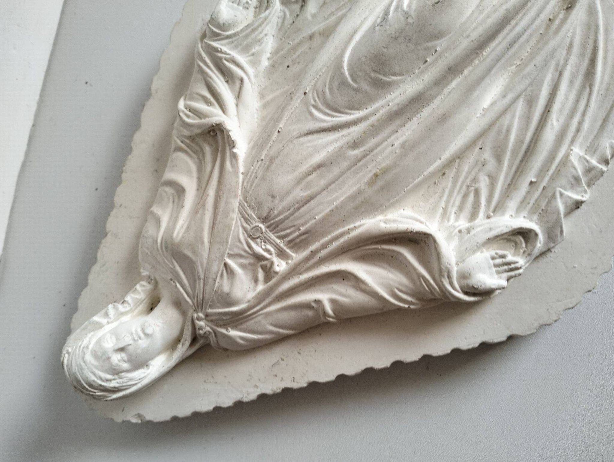Bas relief Virgin