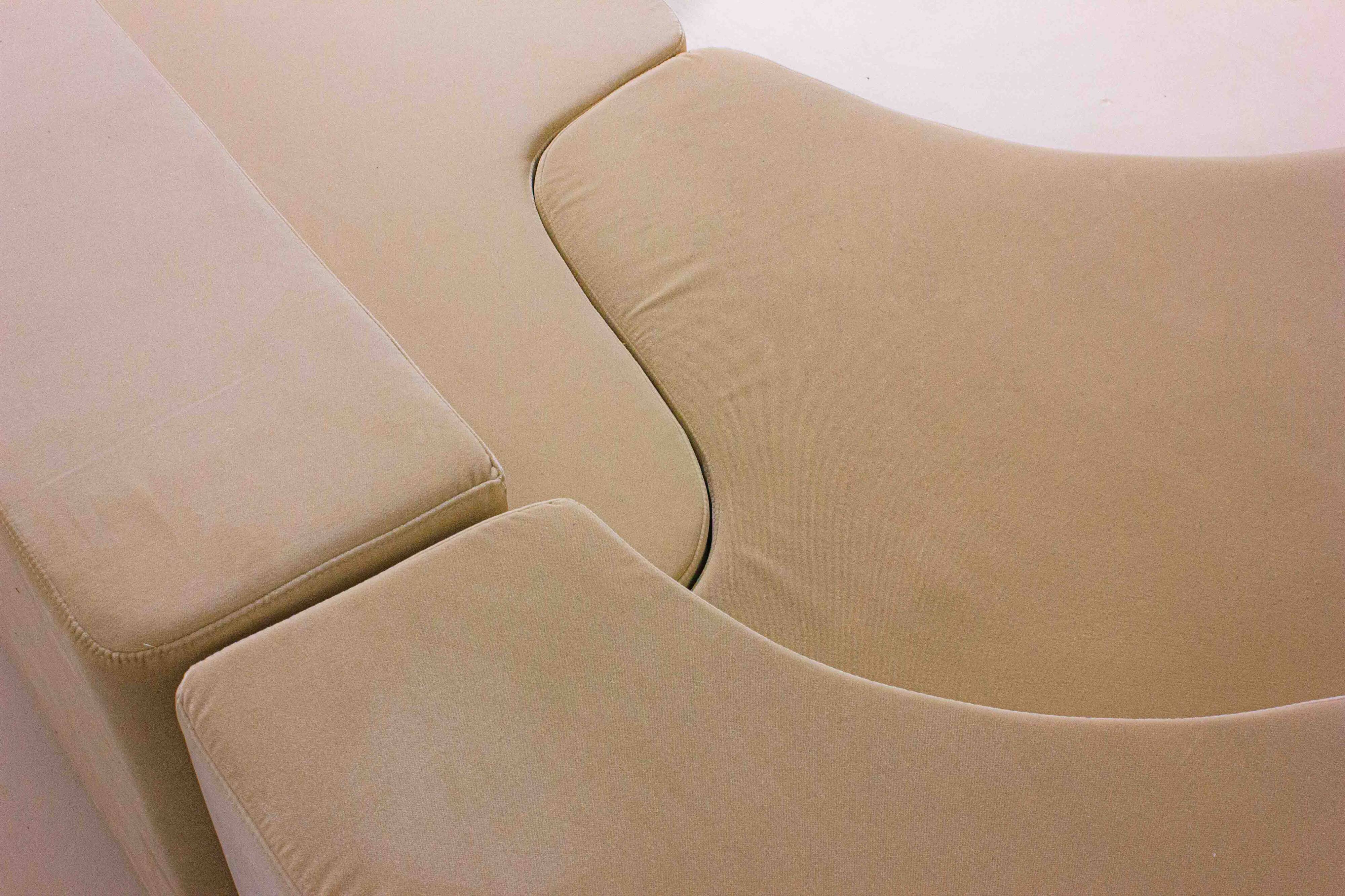 'Lara' sofa by Roberto Pamio for Stilwood in beige velvet, Italy 1958