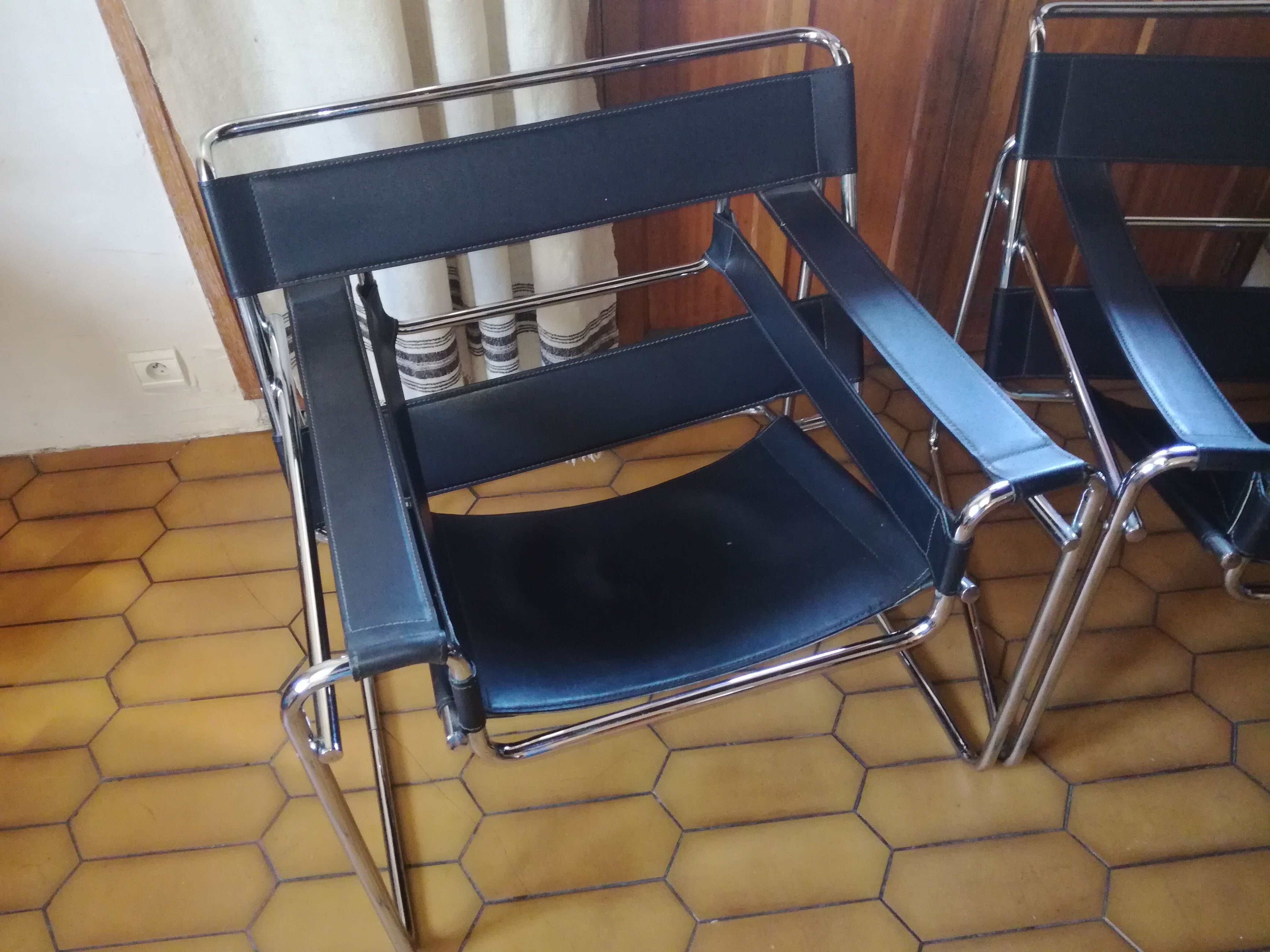 Pair of leather armchairs Breuer model B3