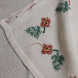 Vintage linen tablecloth and napkins acrylic embroidery 147 X 160 cm