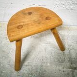 Tripod farm stool