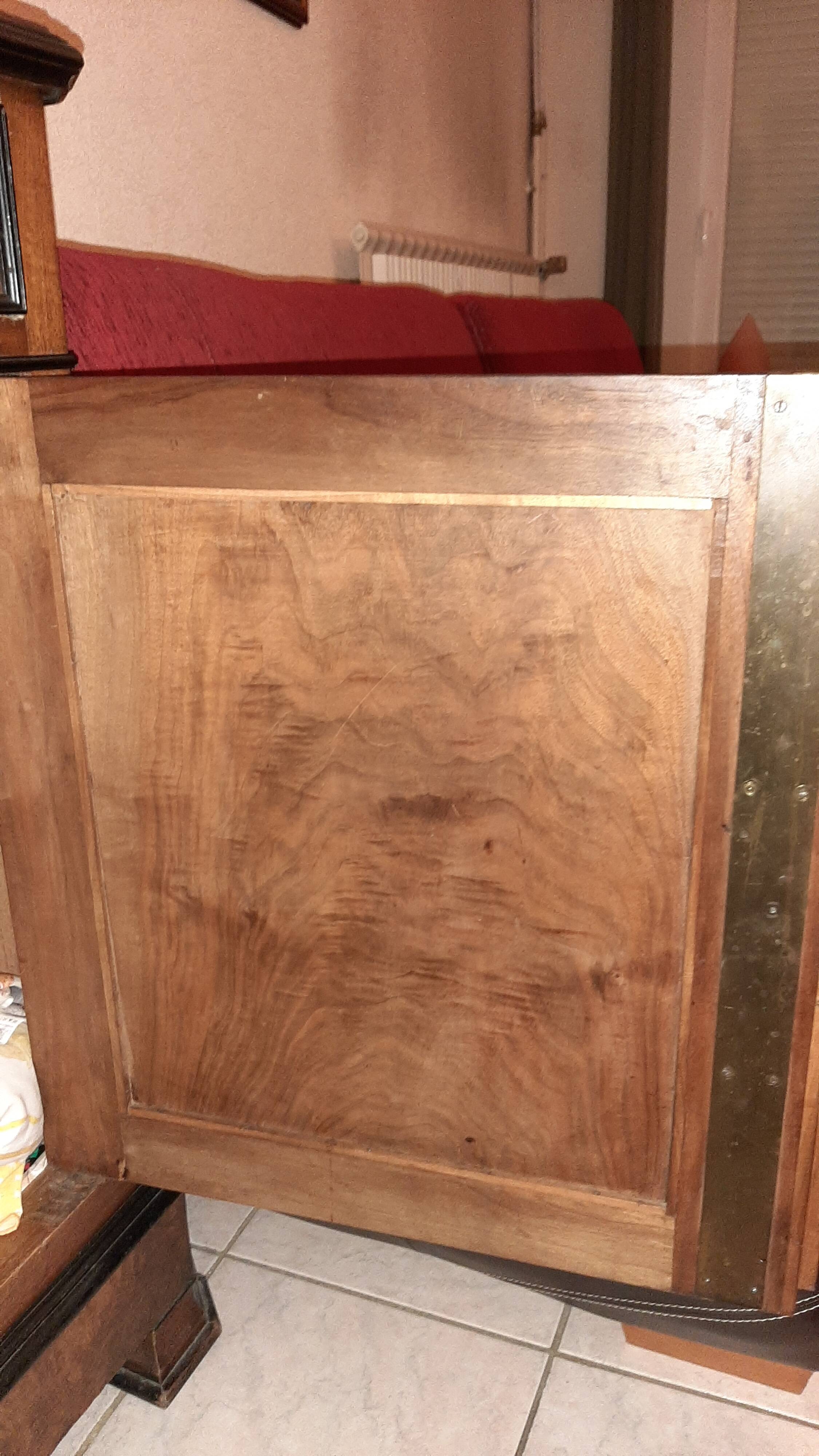 Sideboard in solid cherry wood marquetry