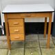 Bureau en formica et bois de pin vintage