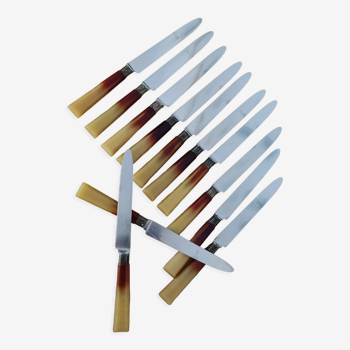 12 knives