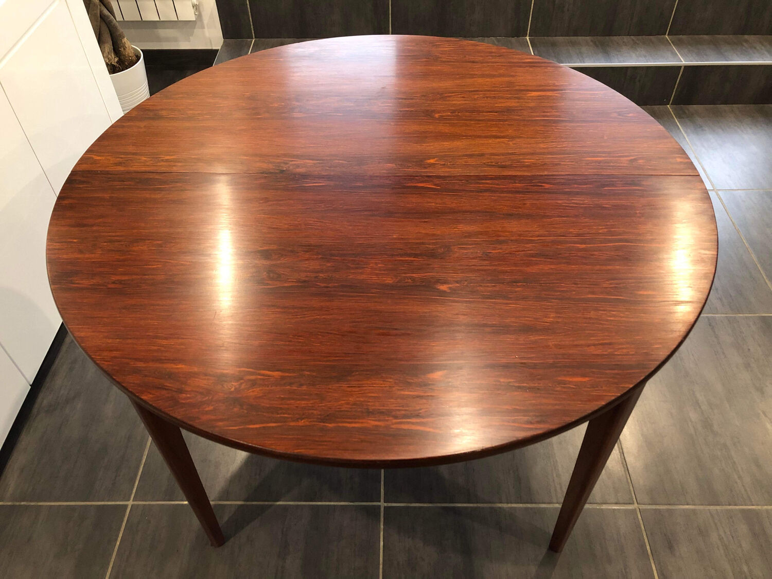Scandinavian extendable rosewood round table, 1960s
