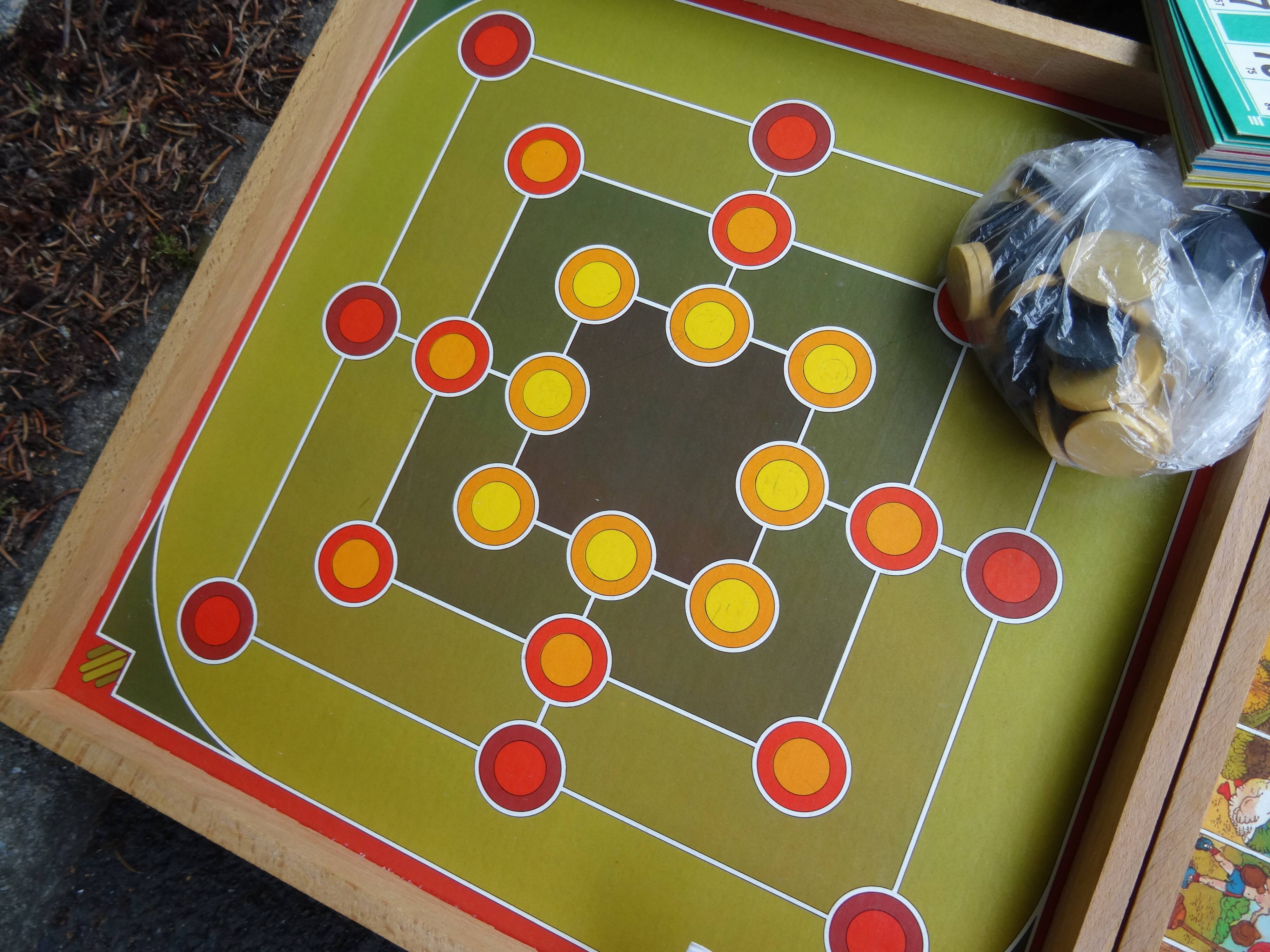 Games of small horses