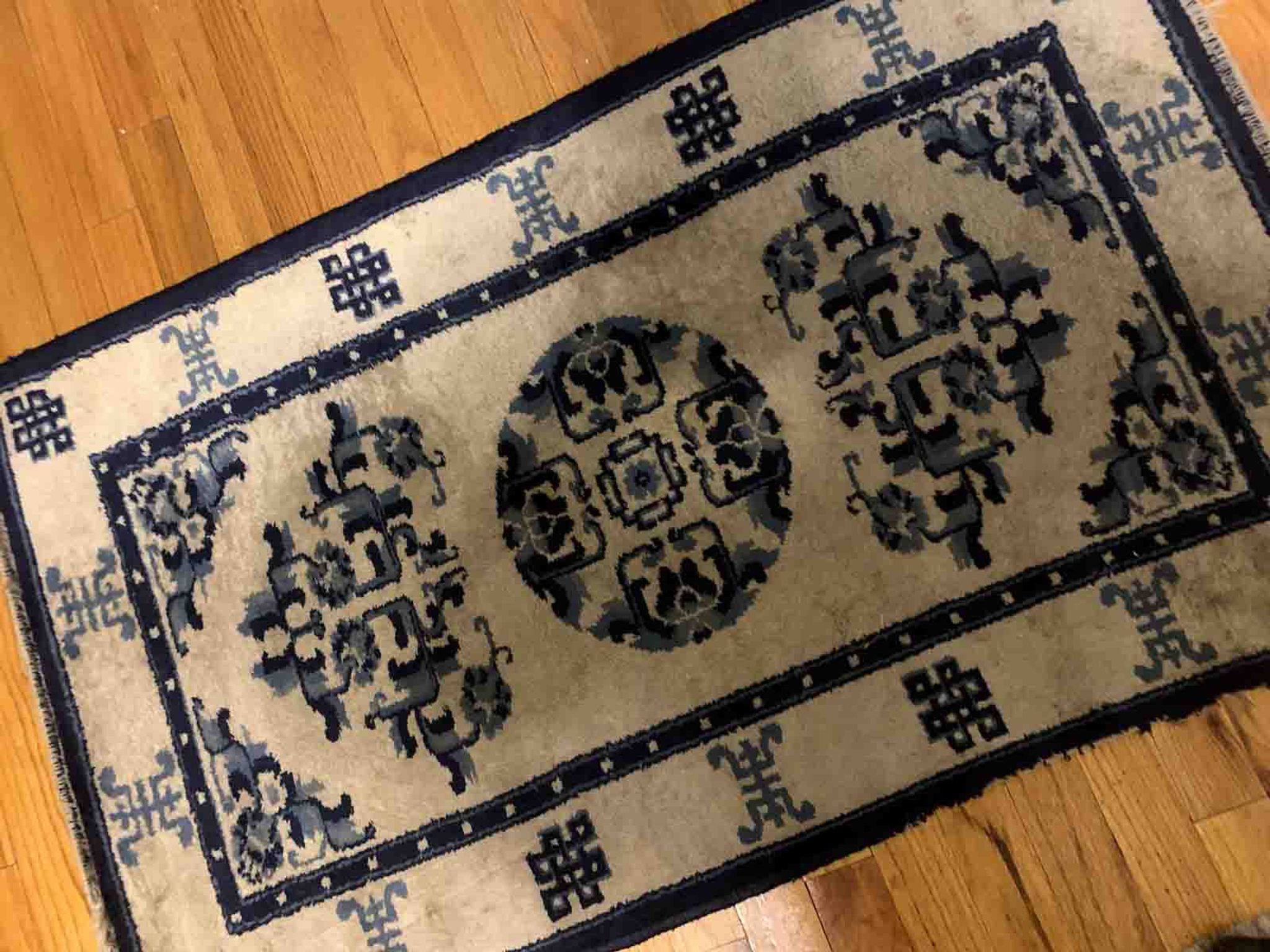 Ancient Chinese Carpet Handmade Peking 67cm x 119cm 1900s