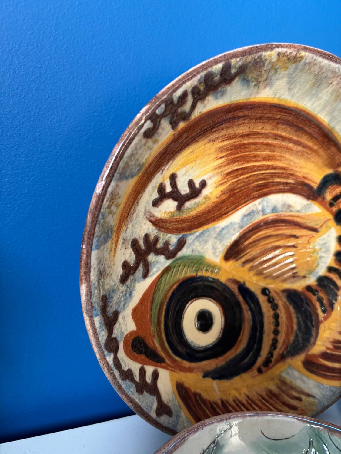 Service en céramique Puigdemont, plat creux et 6 coupelles décor poisson