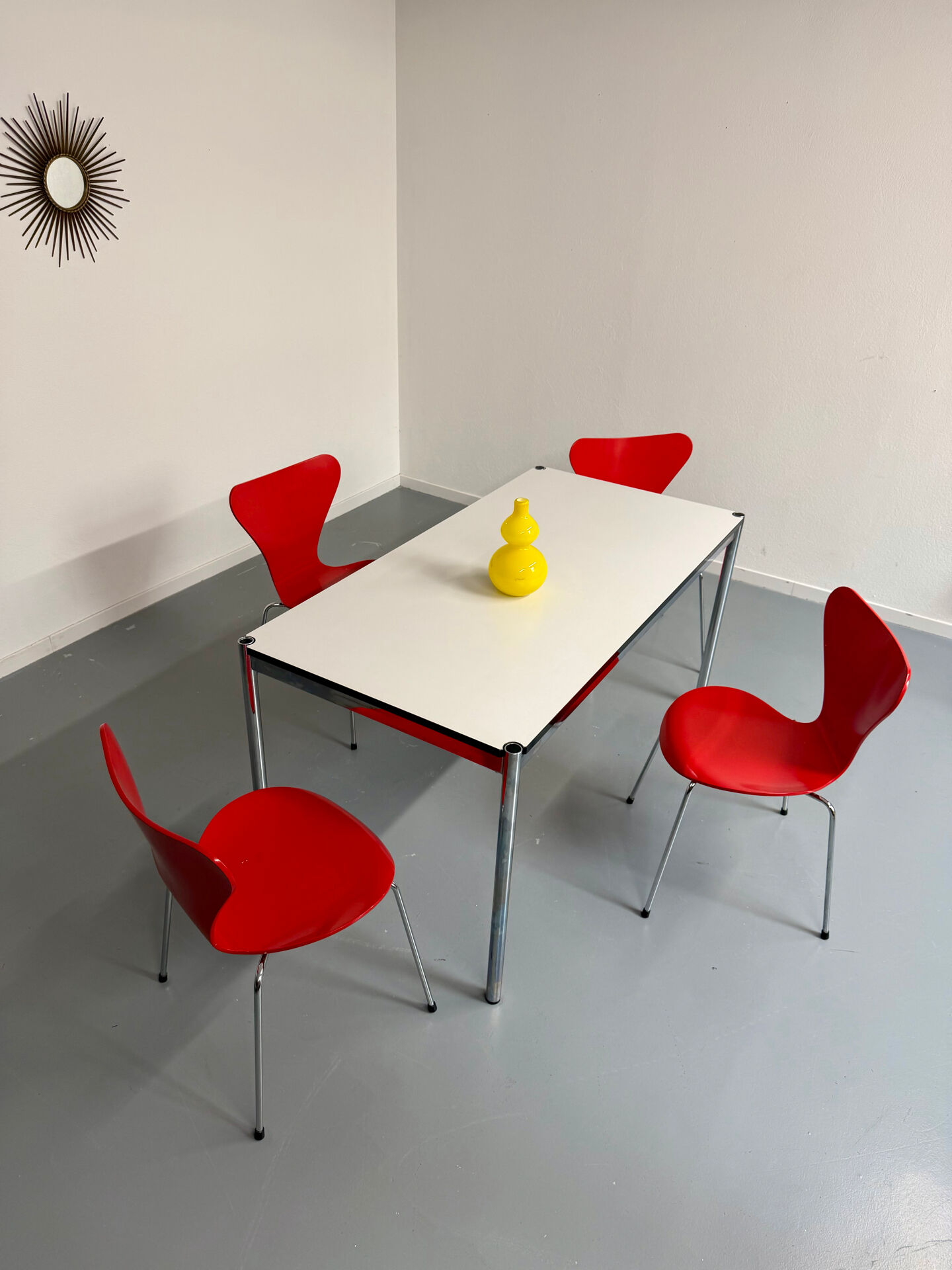 Lot of 4 chairs Series 7 model 3107 design Arne Jacobsen /Fritz Hansen