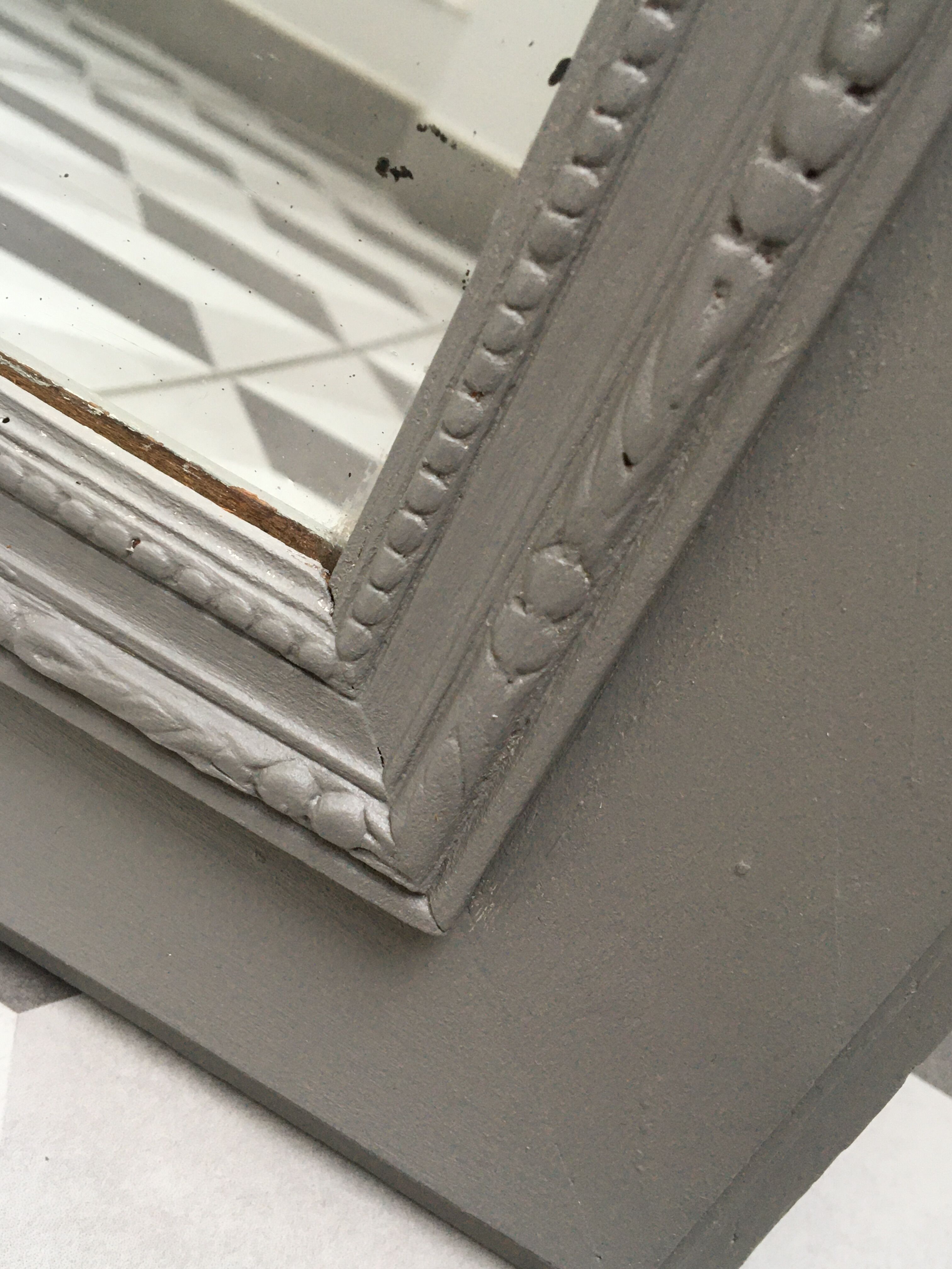 mirror knot ashy taupe louis XVI style