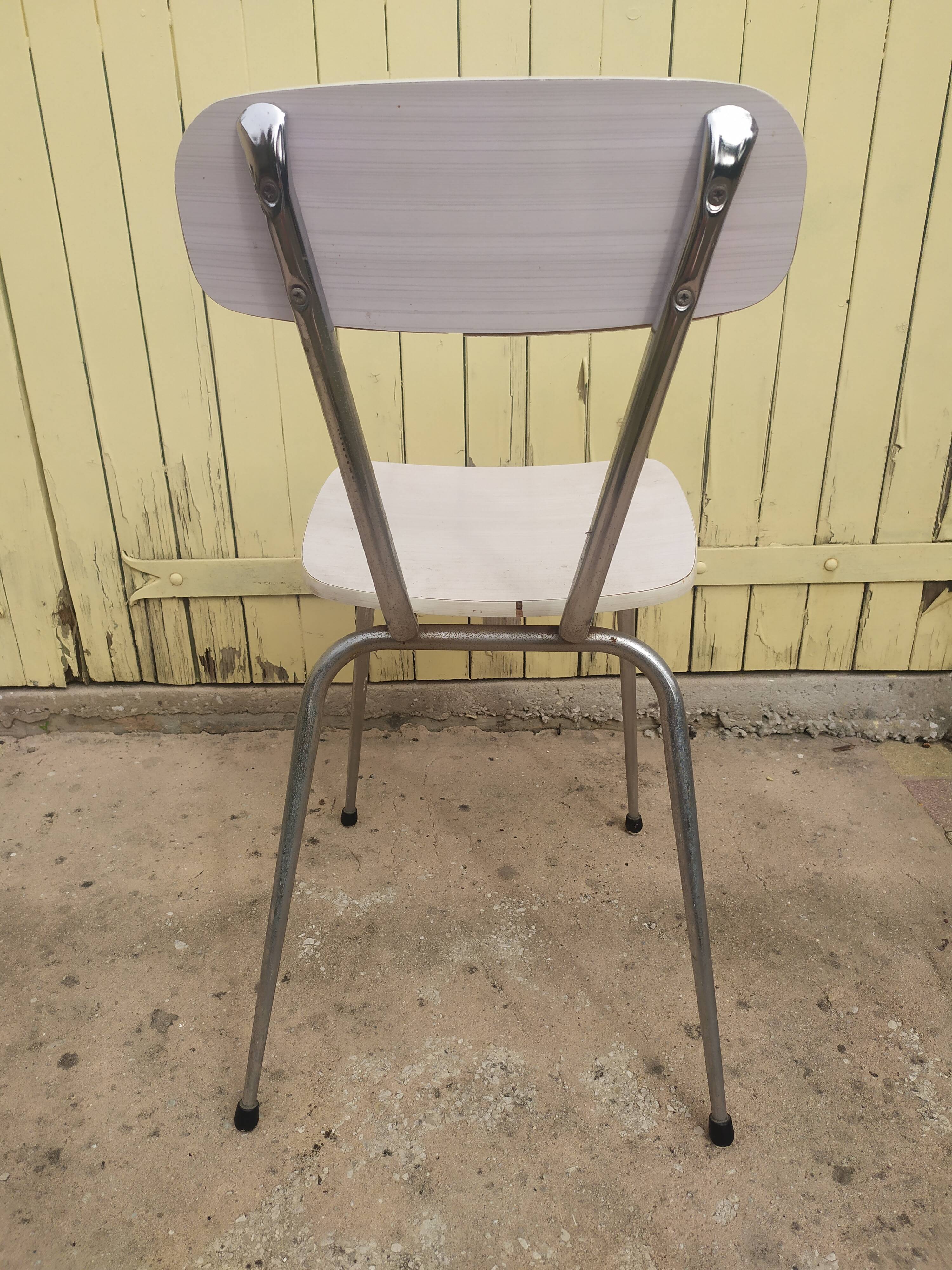 6 chaises en formica