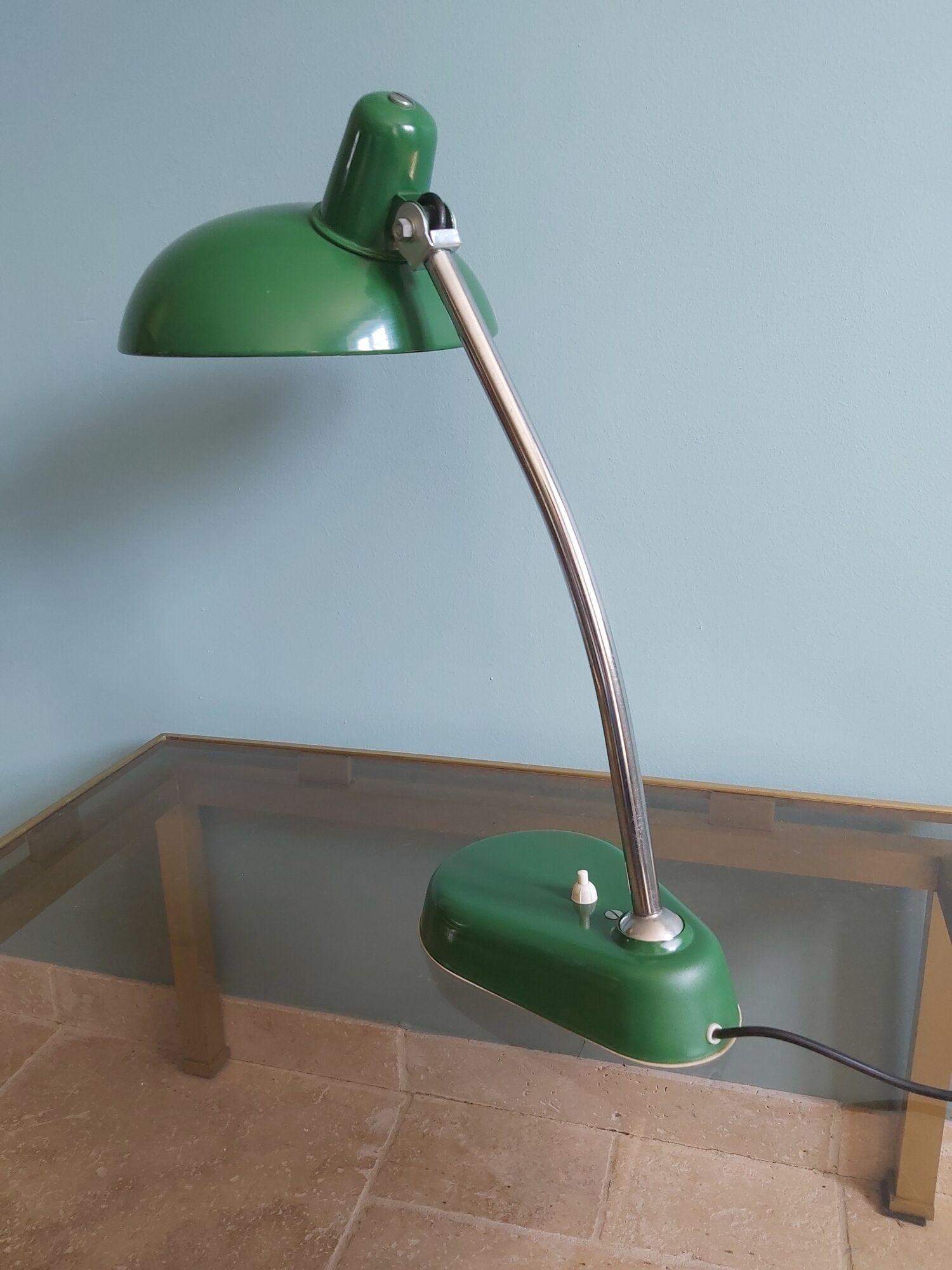 Large vintage desk lamp (50cm) in green lacquered metal, 70s