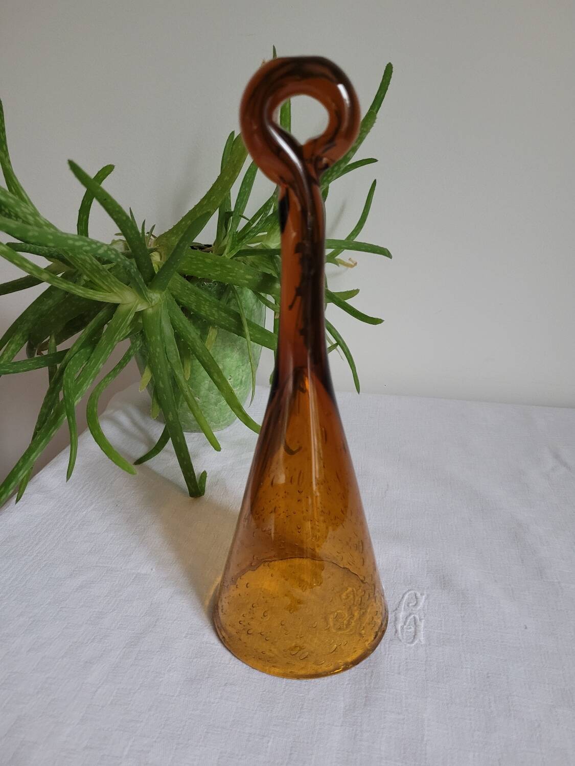 Pomponnette amber champagne Biot