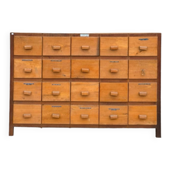 Drawer cabinet