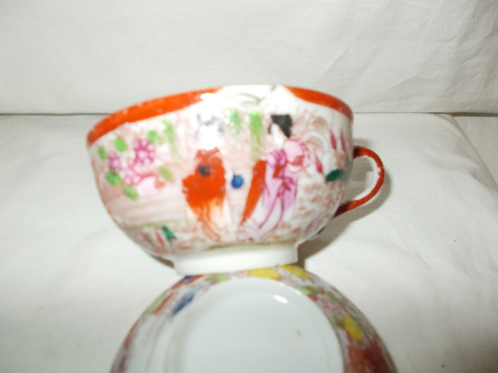 Very fine porcelain maruku china tea service