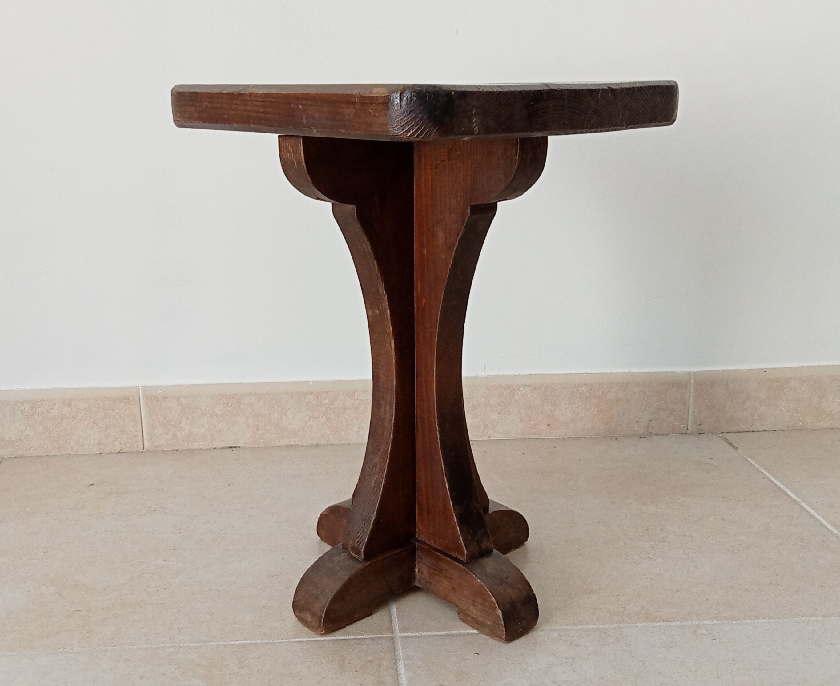 Art Deco side table 60s