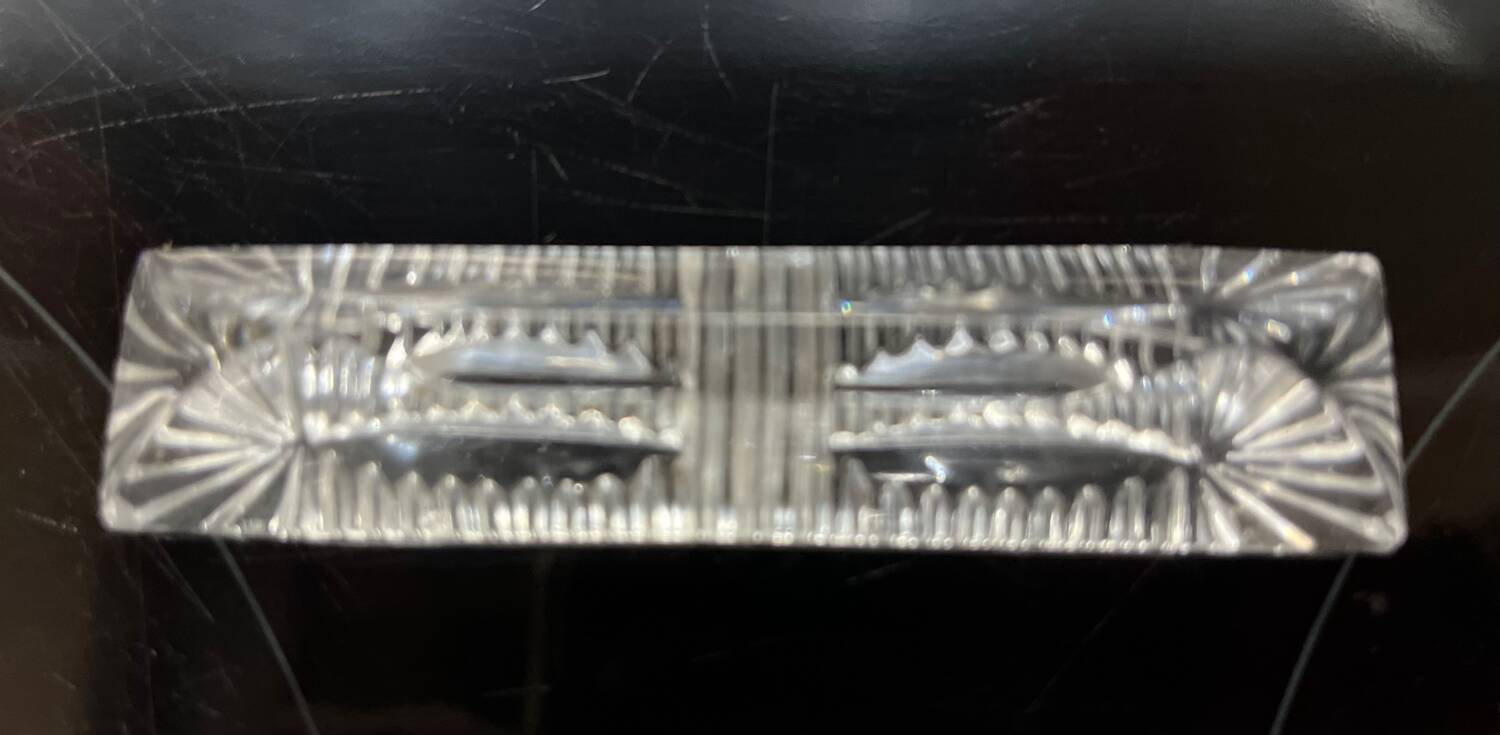 11 crystal knife holders