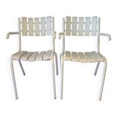 Paire de fauteuils de jardin blancs