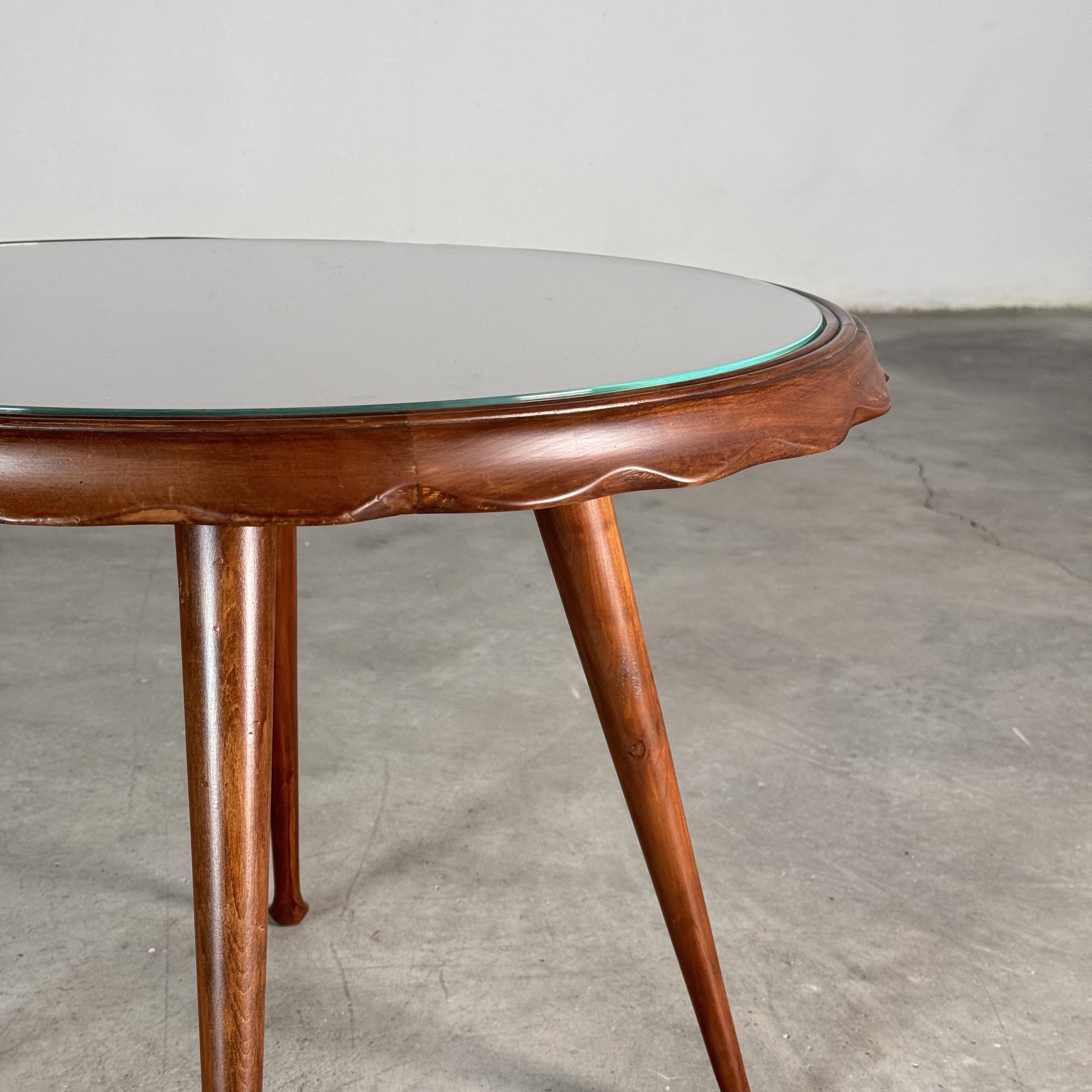 Round coffee table attributed to Paolo Buffa for Arrighi Serafino, 1950s.