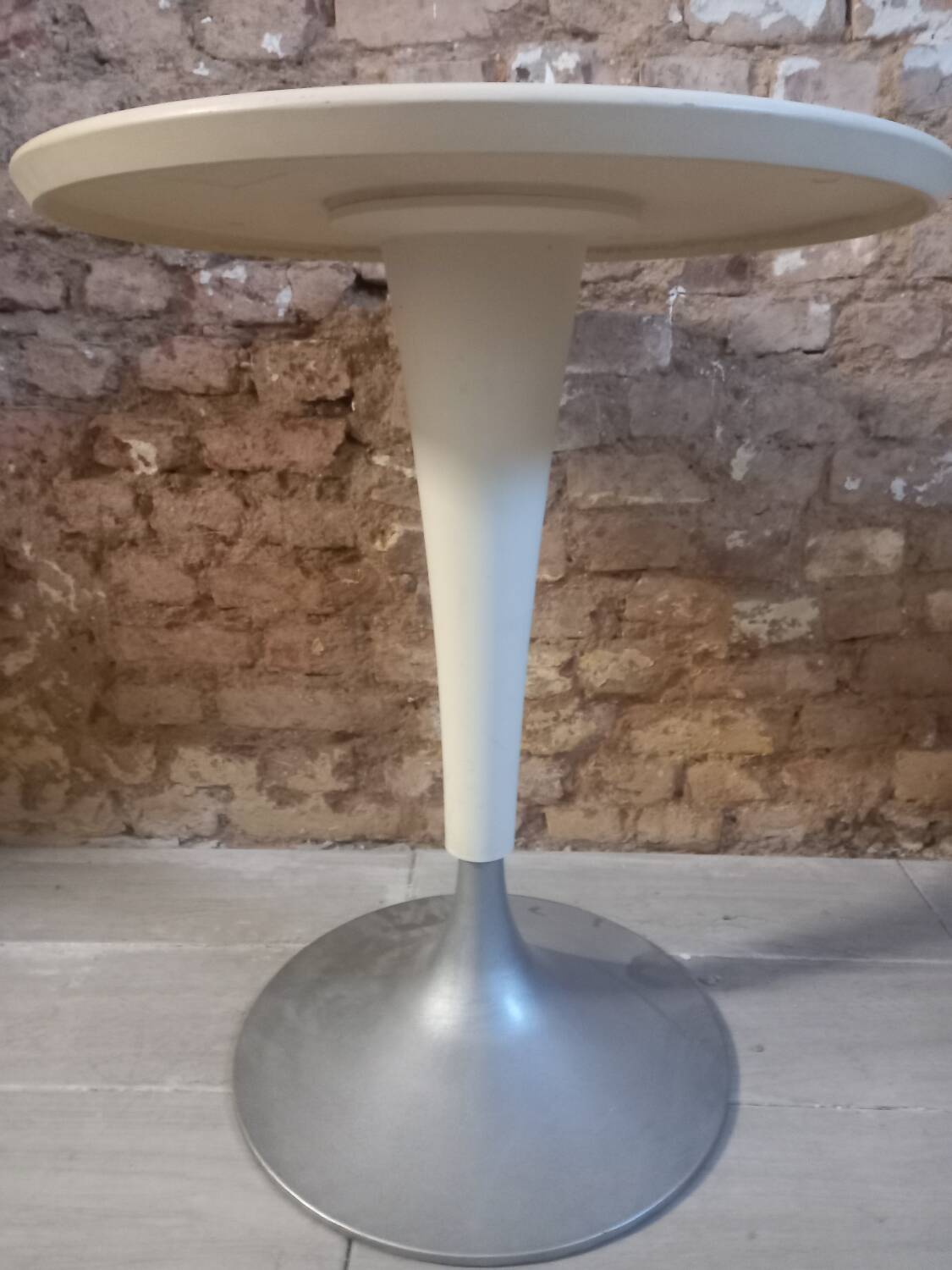 Table Dr Na Kartell by Philippe Starck 1999