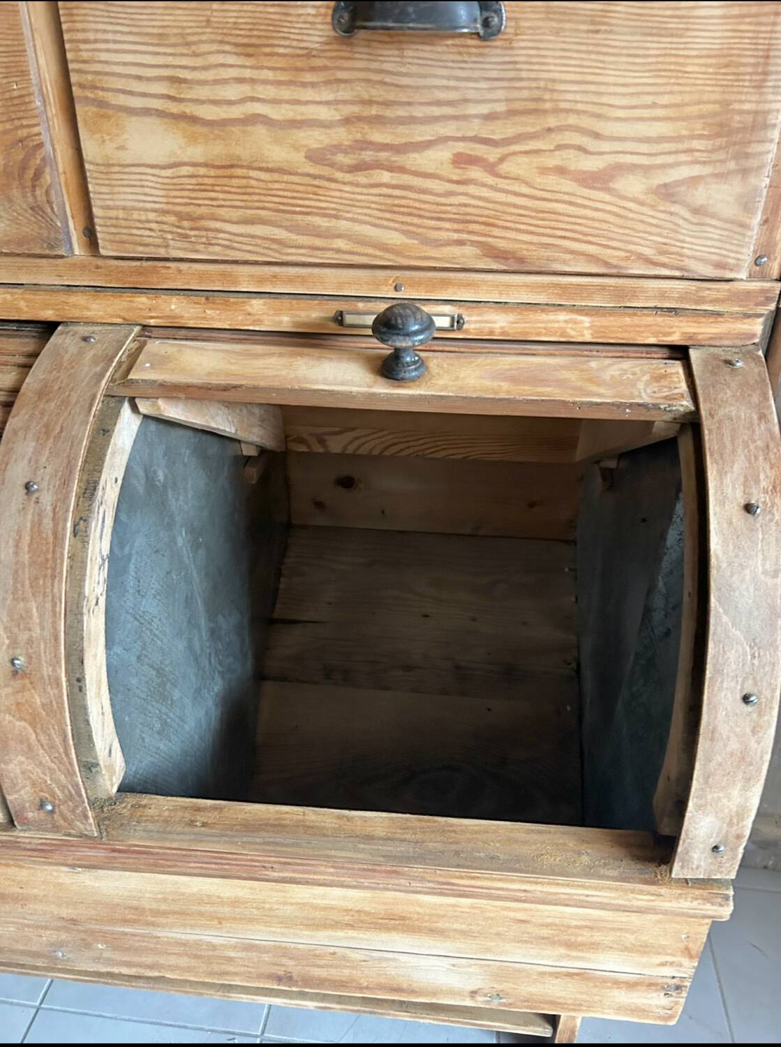 Exceptionnel meuble grainetier