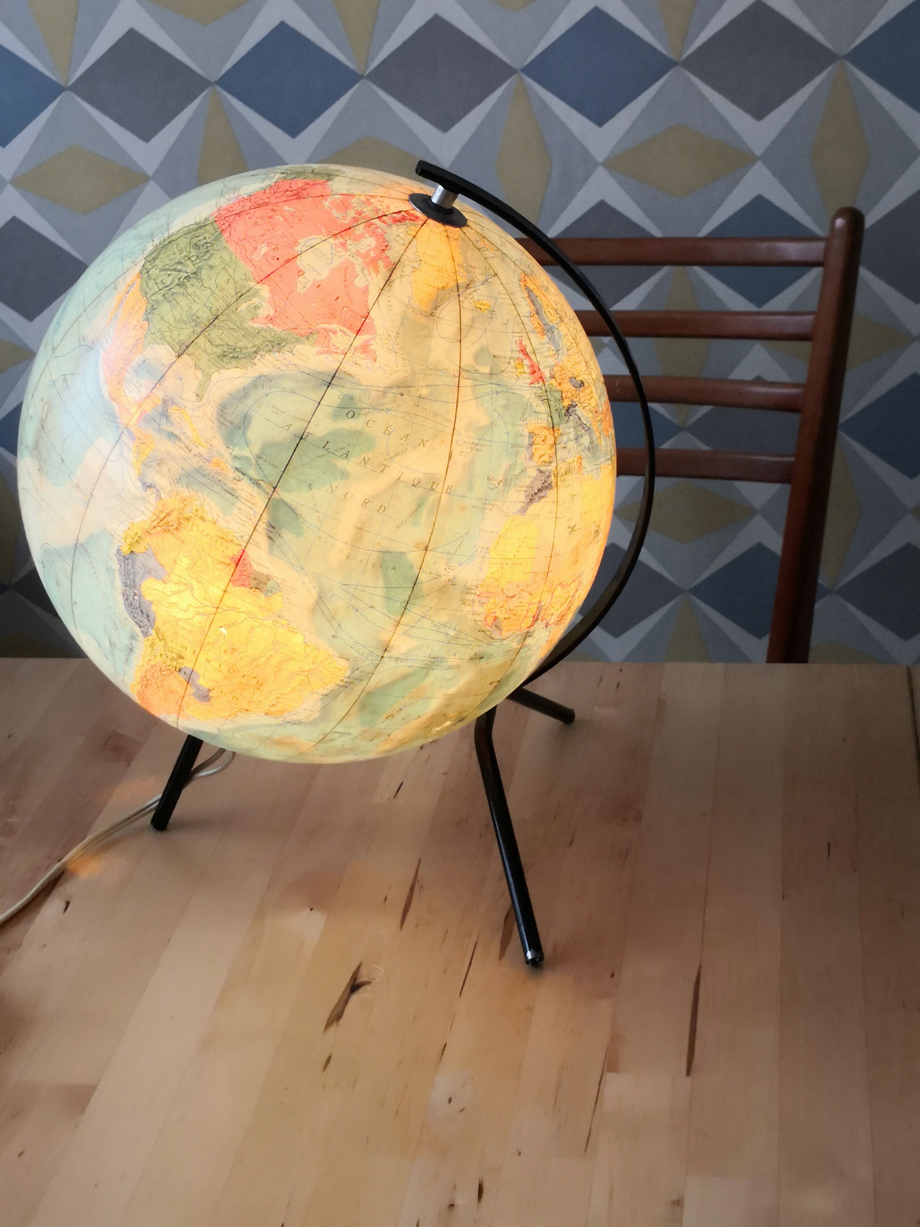 Earth globe by George Philippe&Son 1966