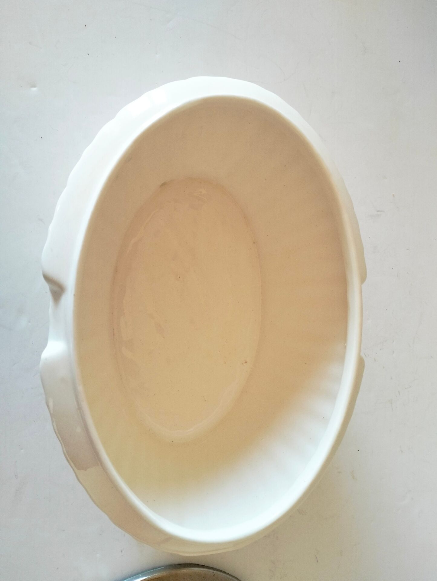 Ceramic bonbonnière