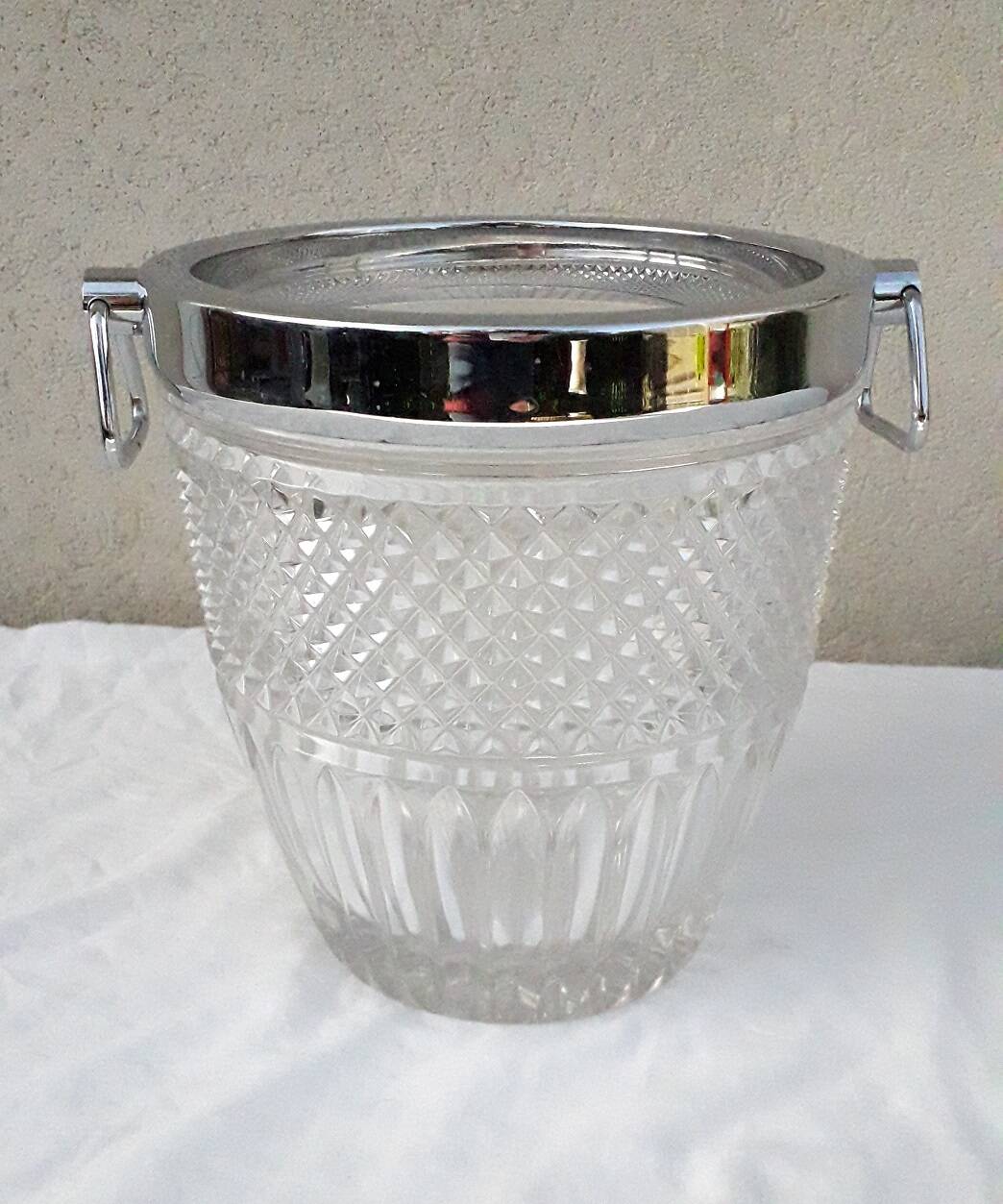 Champagne bucket