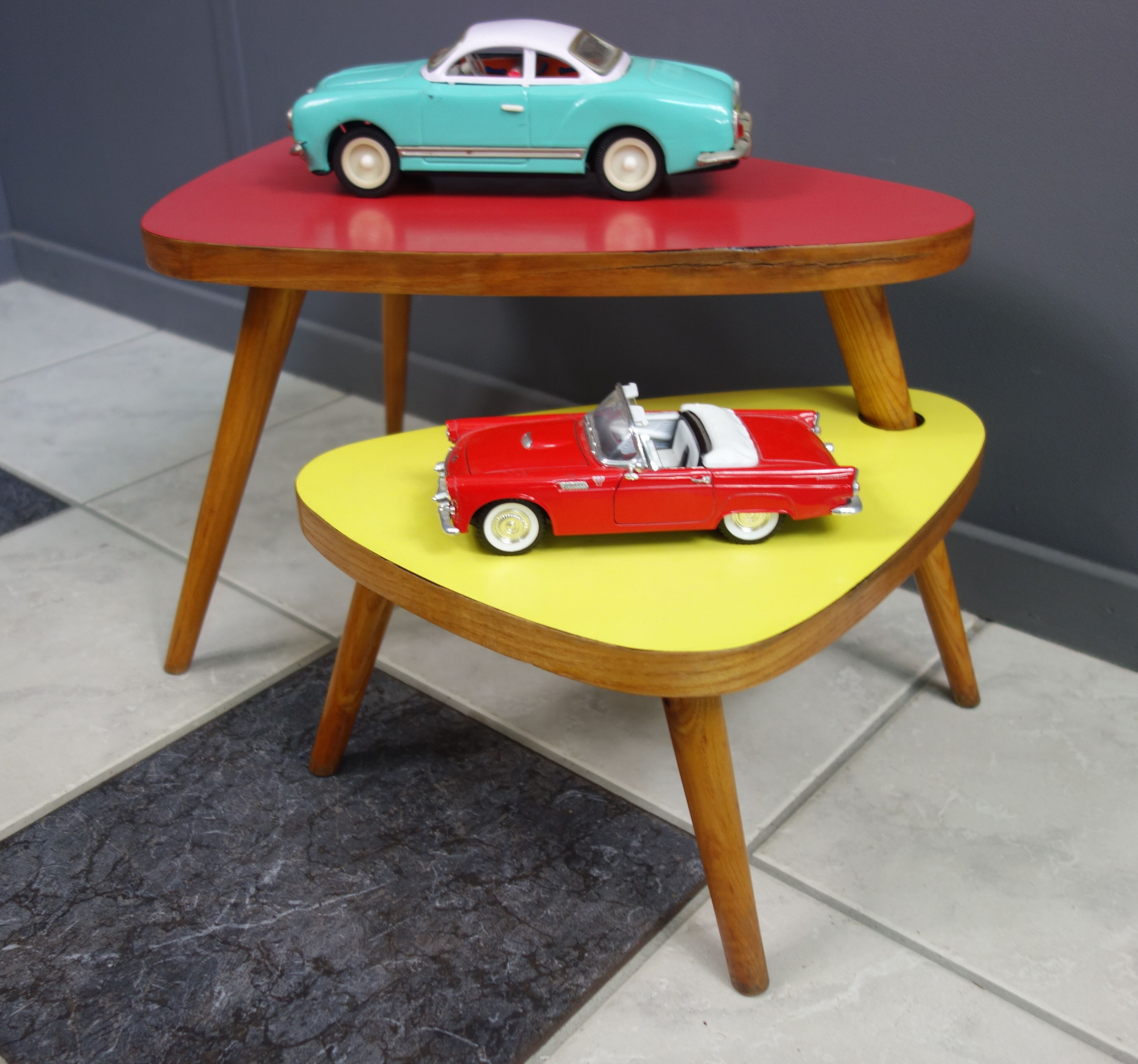 1958 side table unit in red and yellow