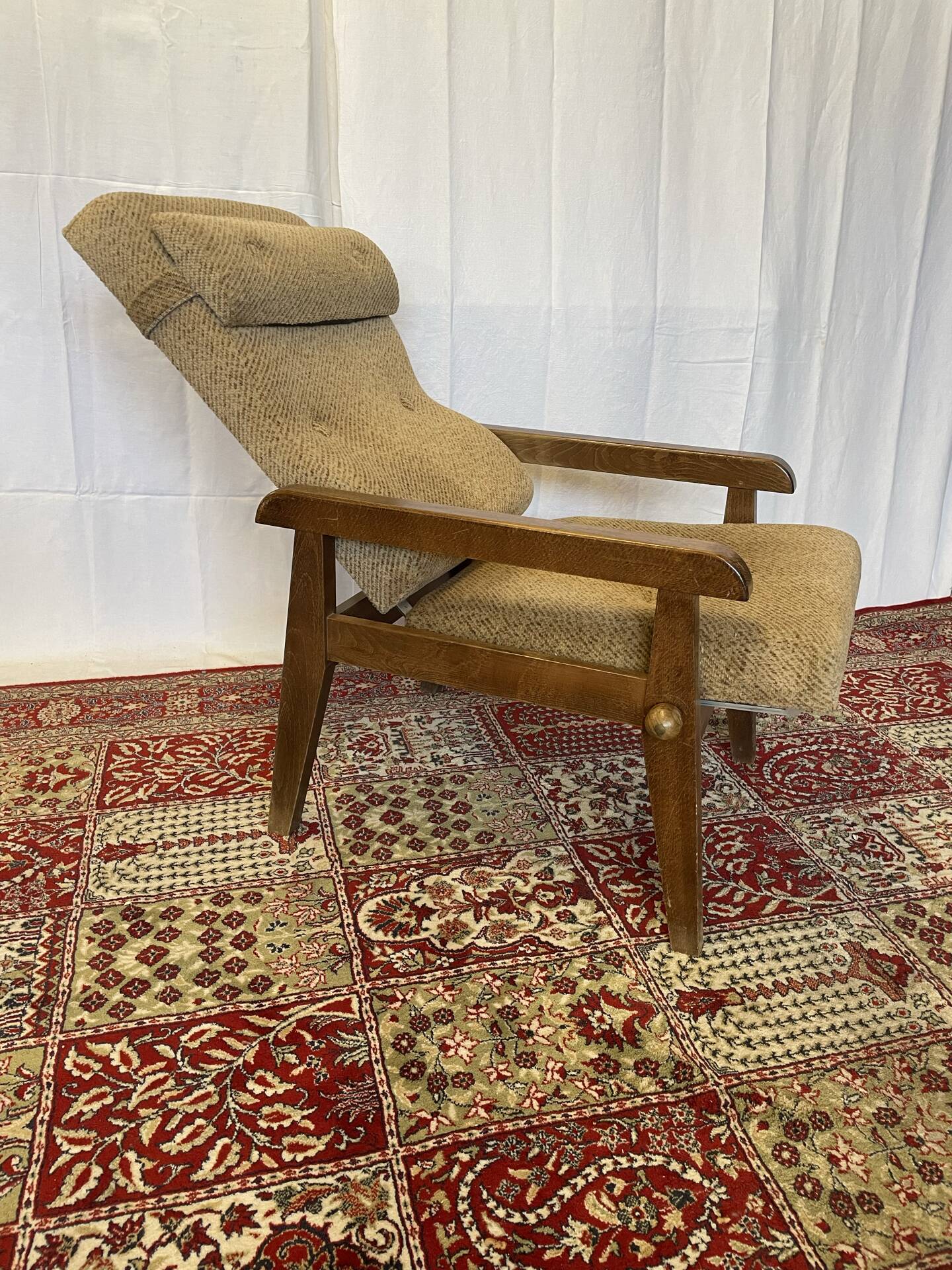Vintage reclining armchair in wood and fabric – 1960s/70s