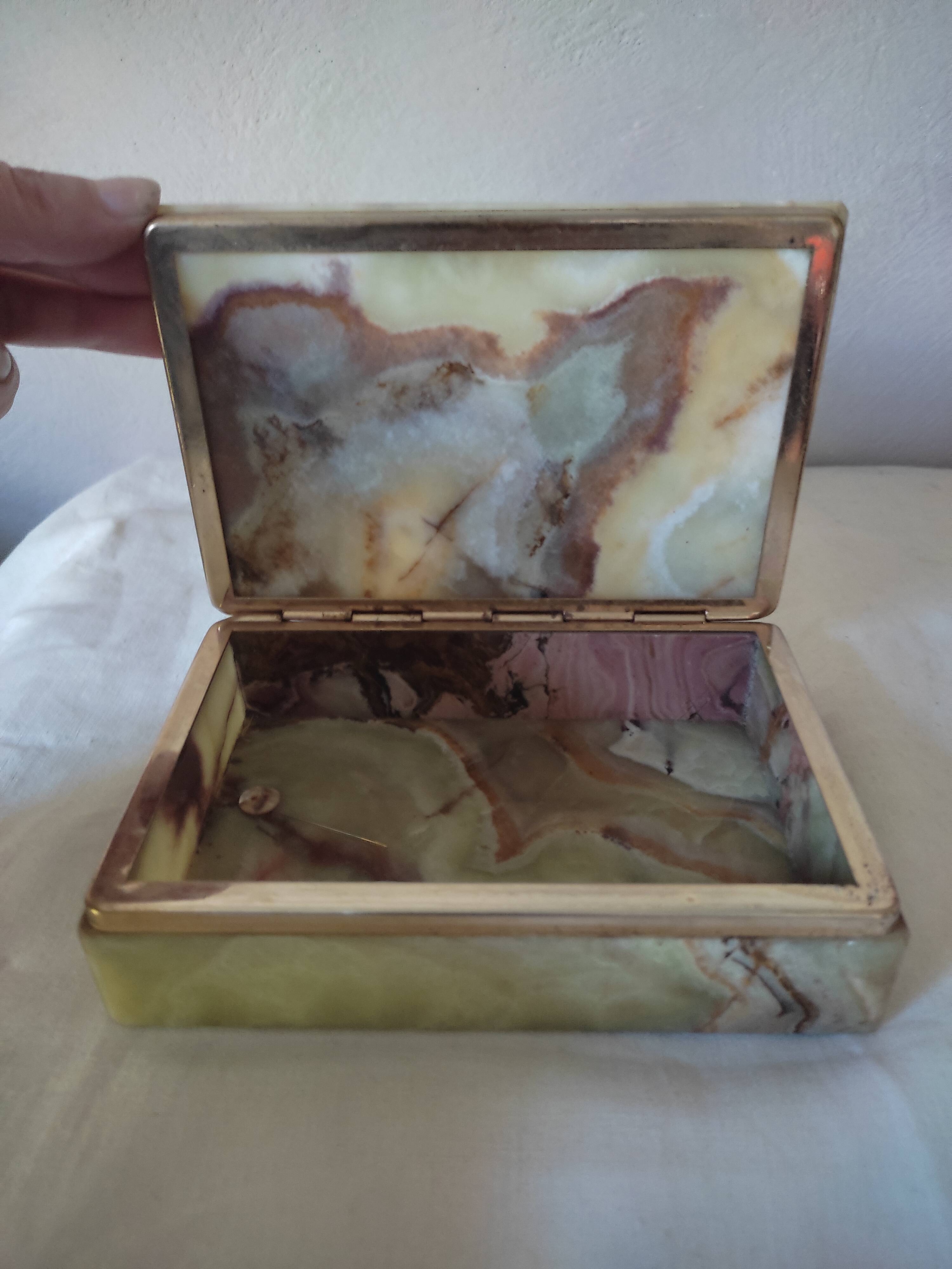 Onyx marble box