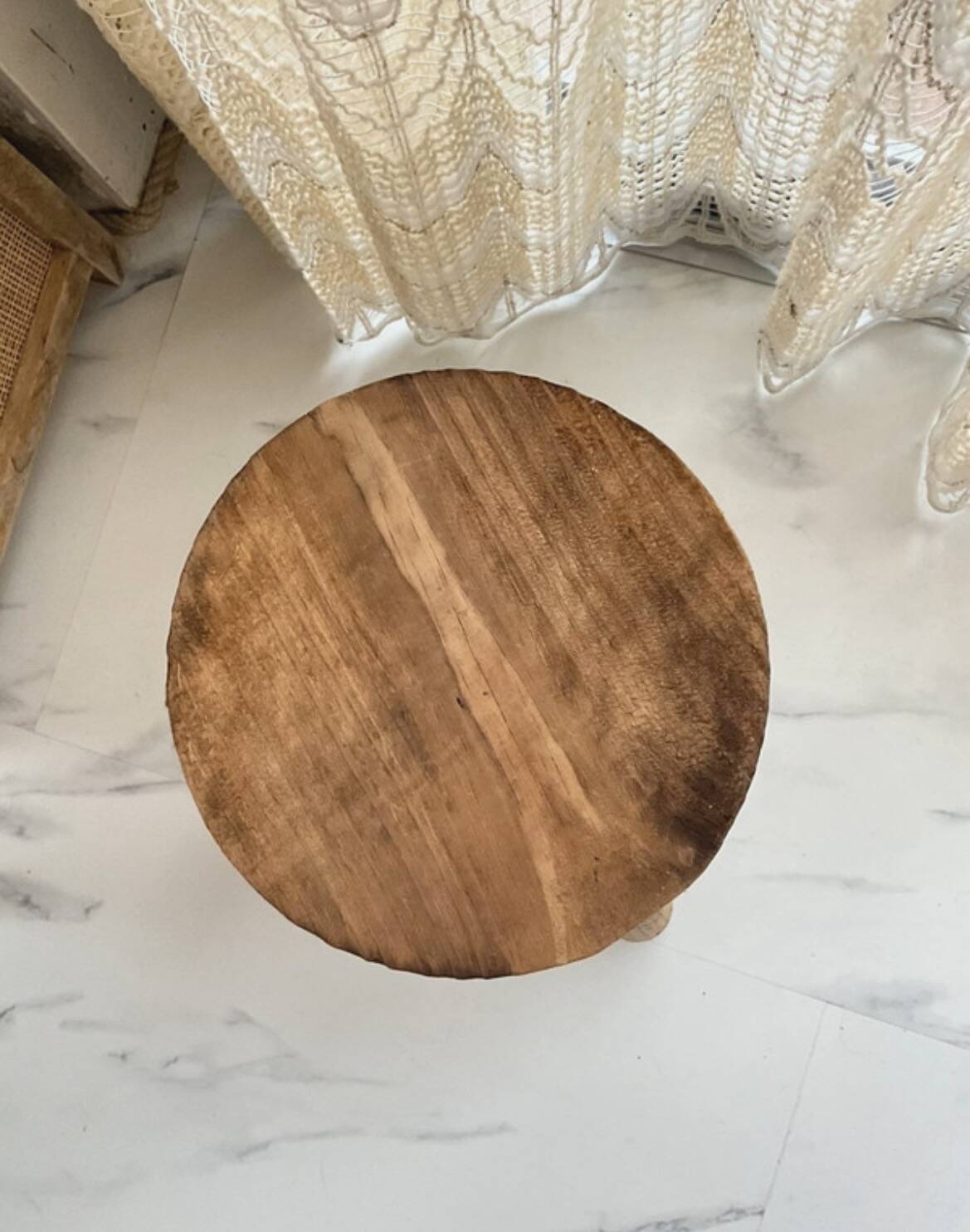 Tripod stool in solid oak