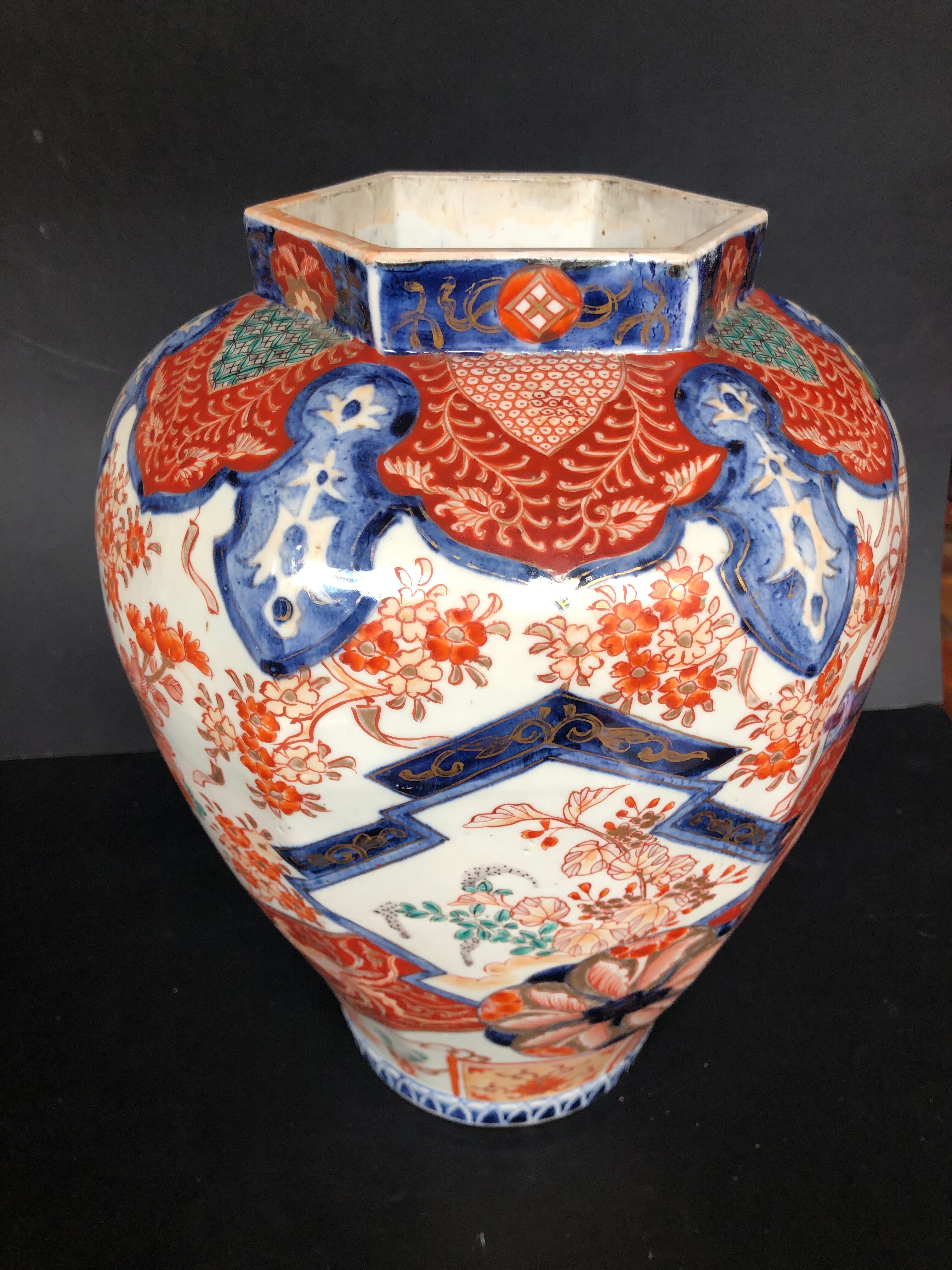 19th century Japanese Imari vase