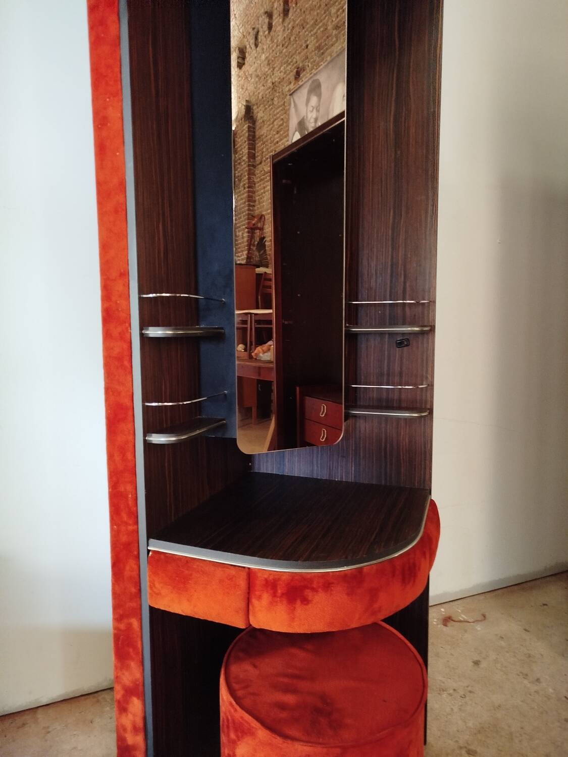 70s corner dressing table