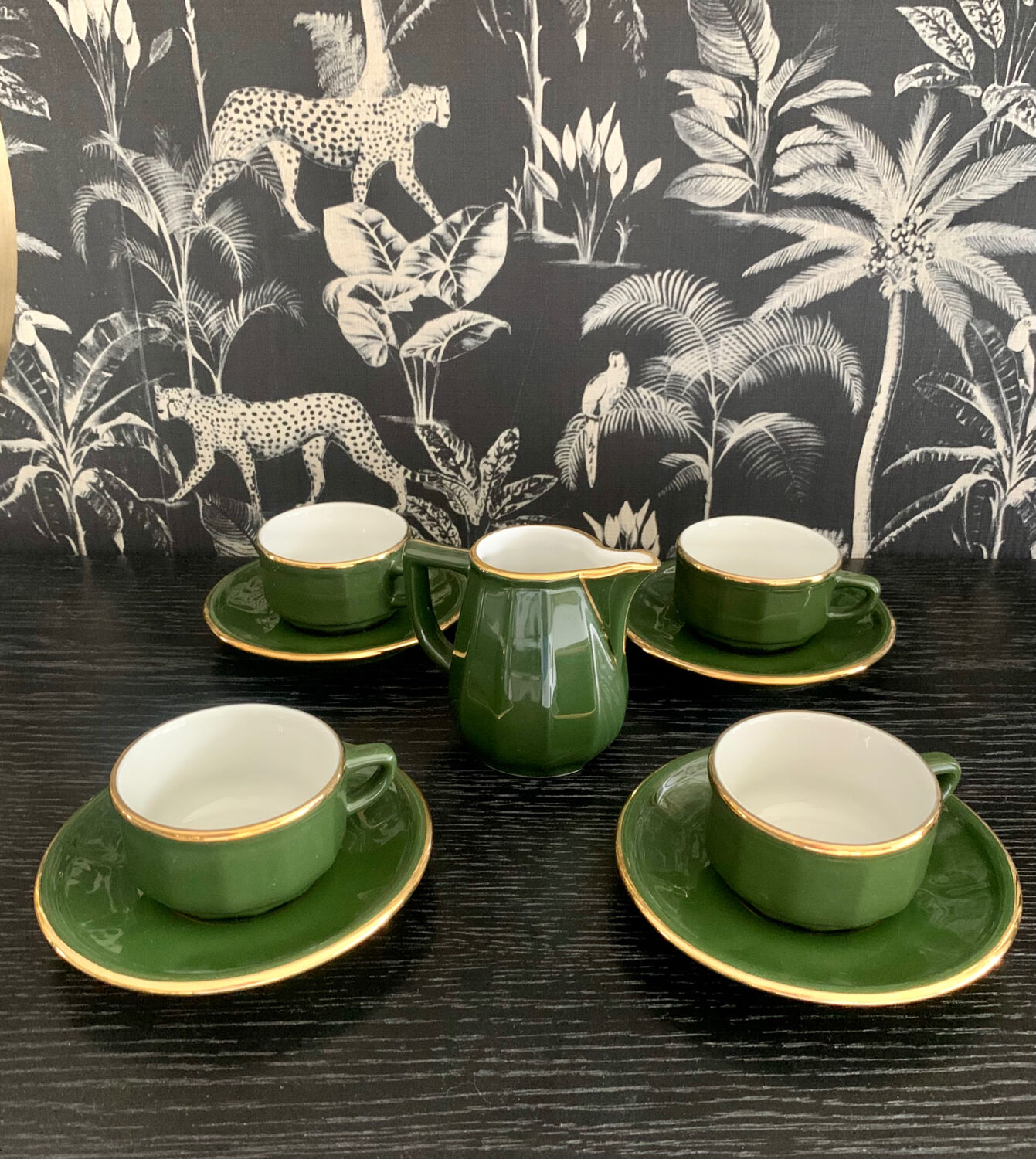 Set of 4 cups and their saucers and milk jug