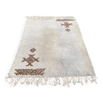 Handmade knotted Berber Moroccan wool rug 170x225cm