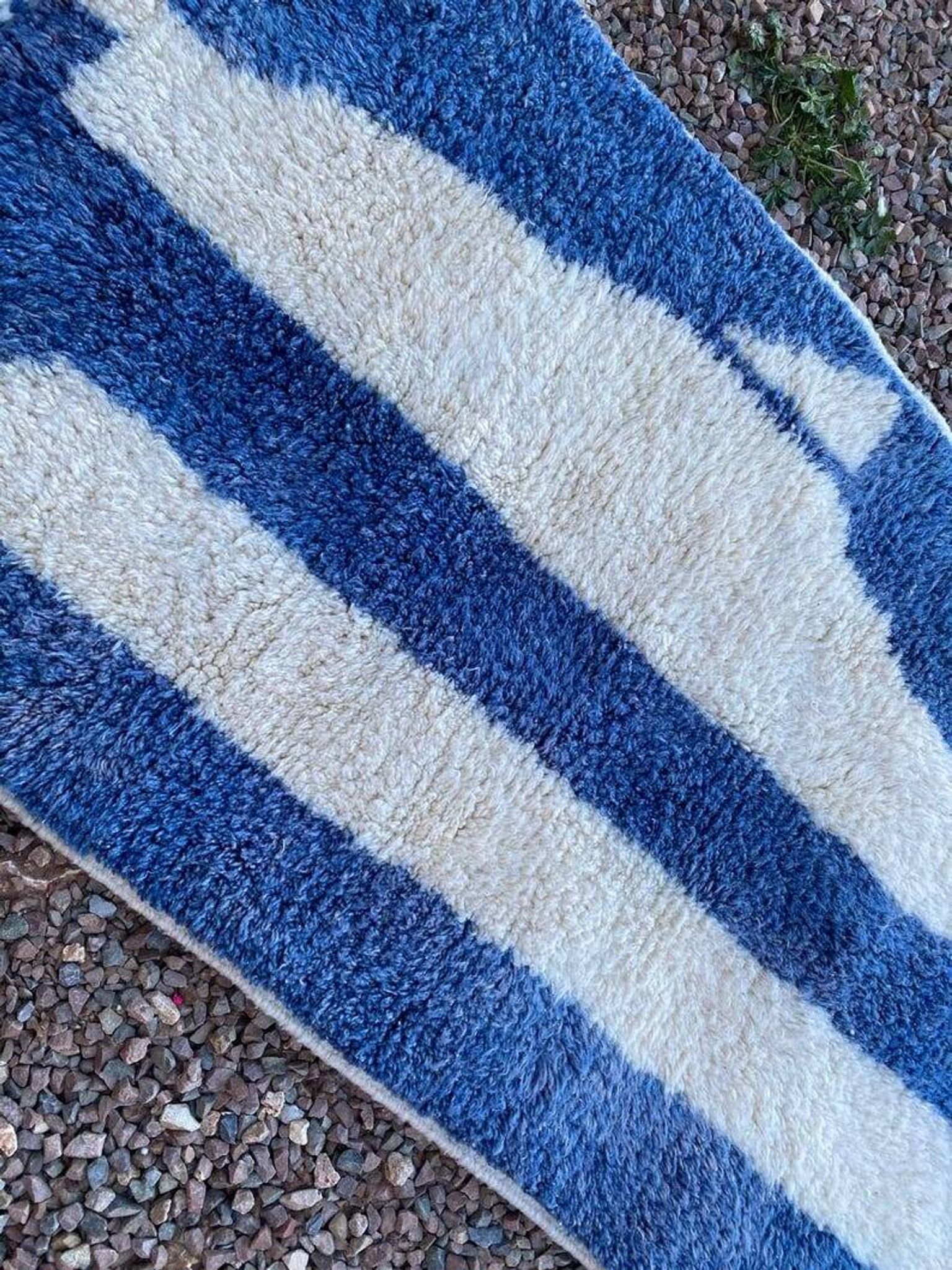 Handmade runner rug 300cm x 70cm