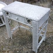 Coiffeuse en rotin blanc vintage années 60-70