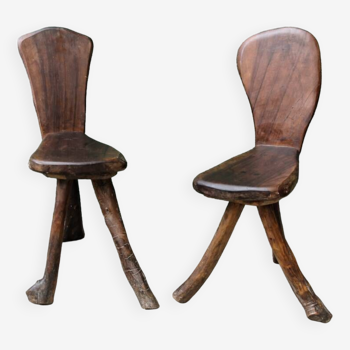 Paire de chaises brutalistes en bois brut