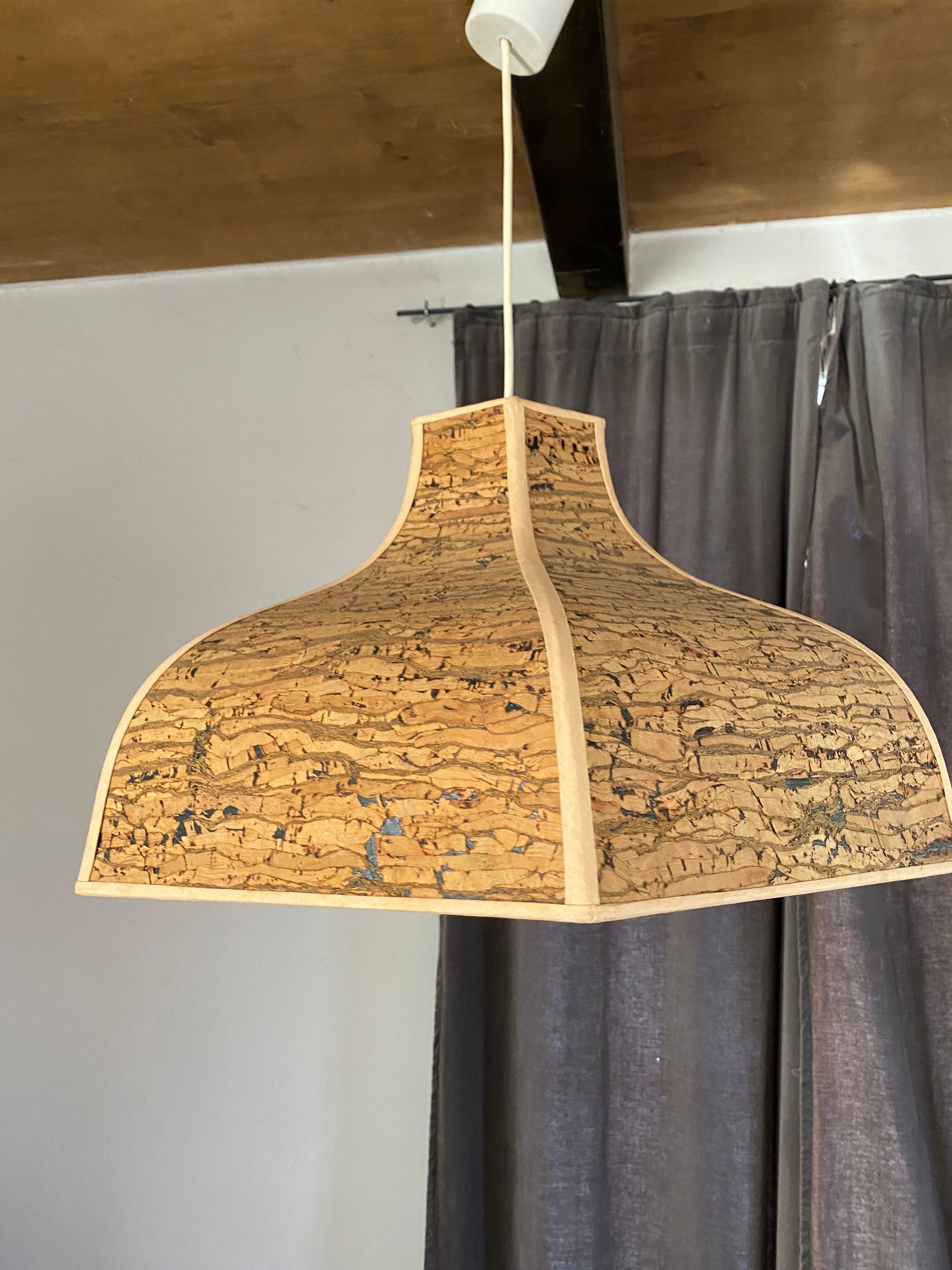 Hanging lamp in cork 80