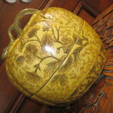 Pot covered Chinese ceramic