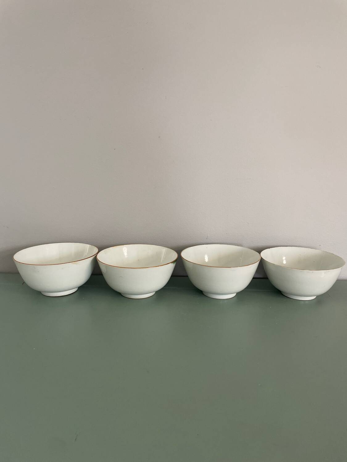 Set of 4 Chinese porcelain bowls, rooster patterns.
