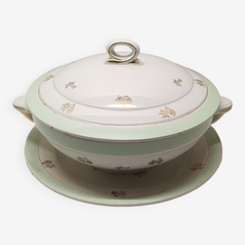 Tureen in porcelain with its tray