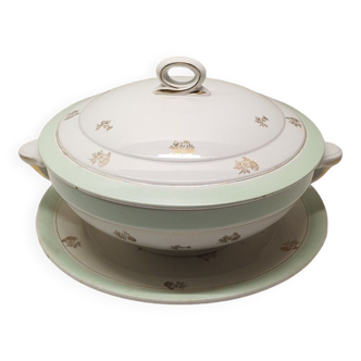 Tureen in porcelain with its tray