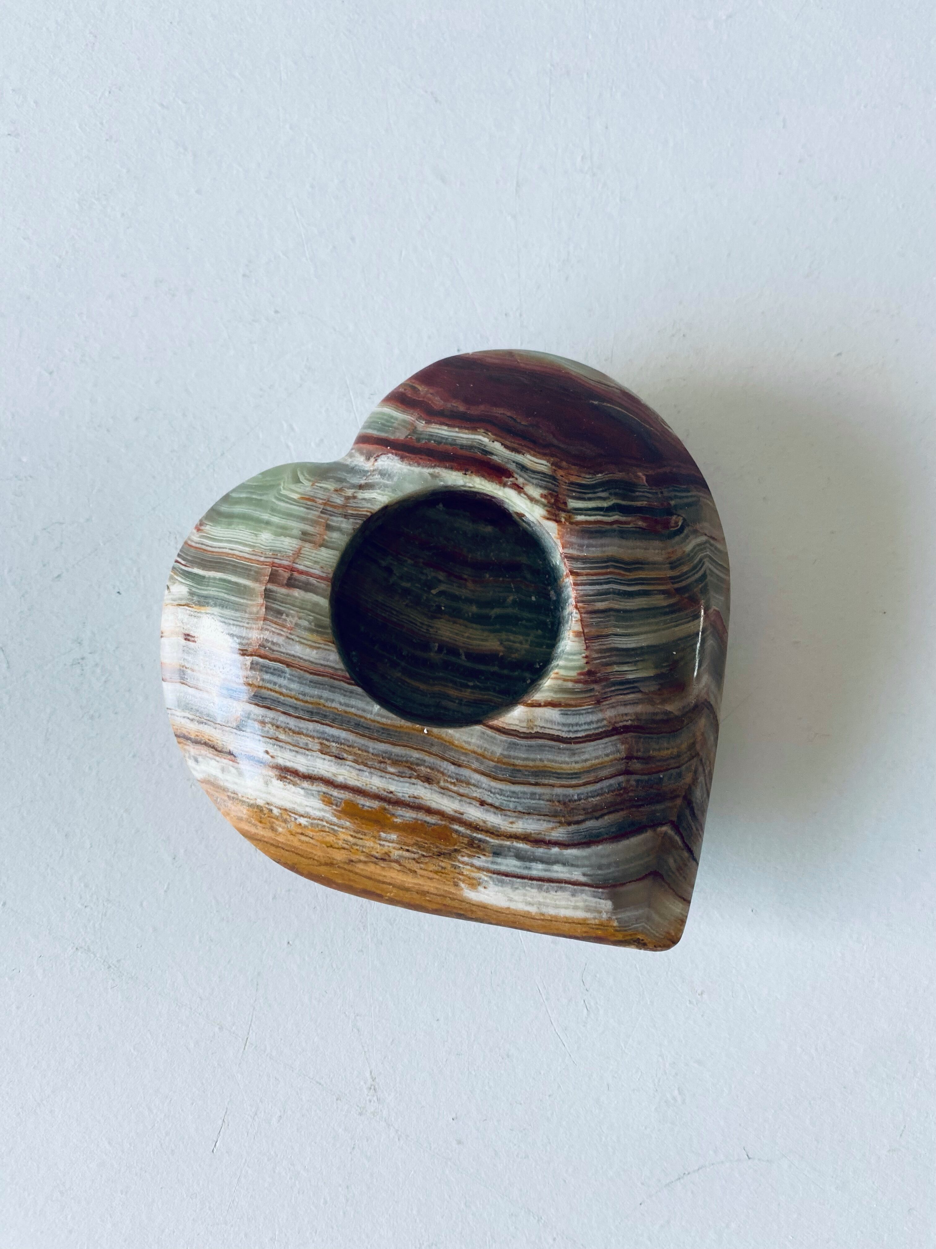 Heart candle holder in onyx
